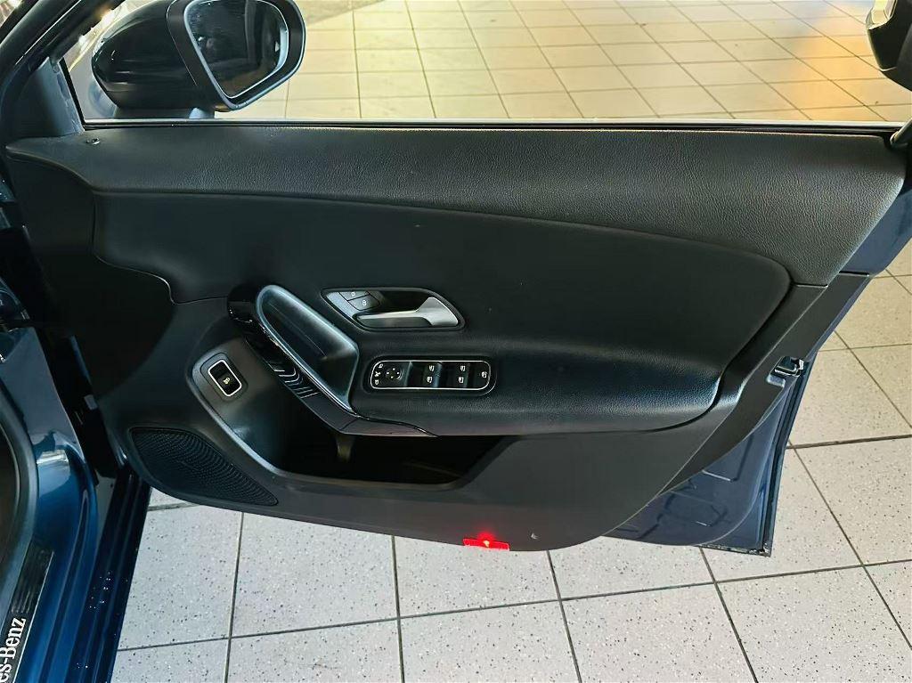 2019 MERCEDES-BENZ A-CLASS A180 AUTO SEDAN