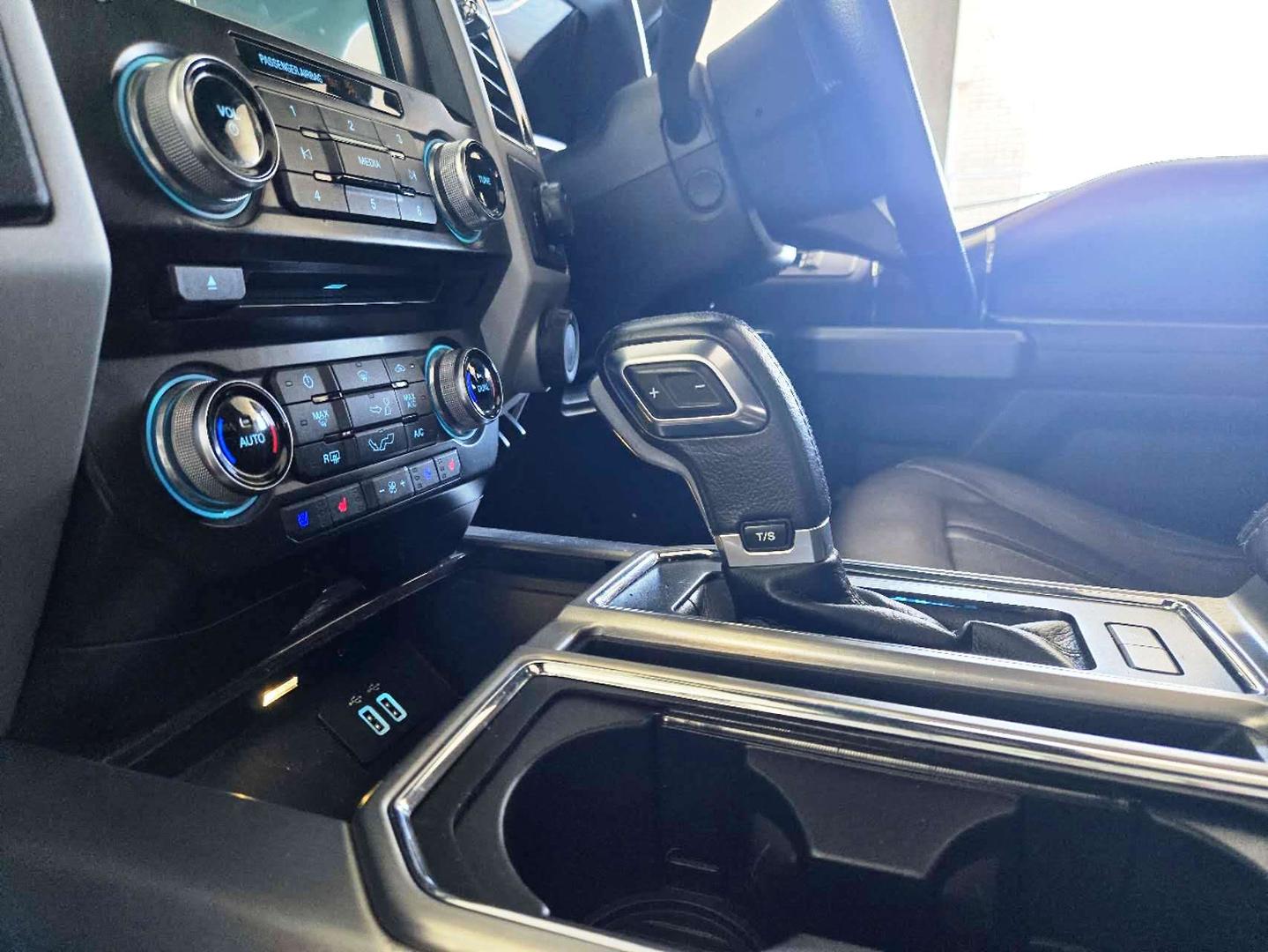 2016 FORD F-150 PLATINUM AUTO 4WD MY16 UTILITY