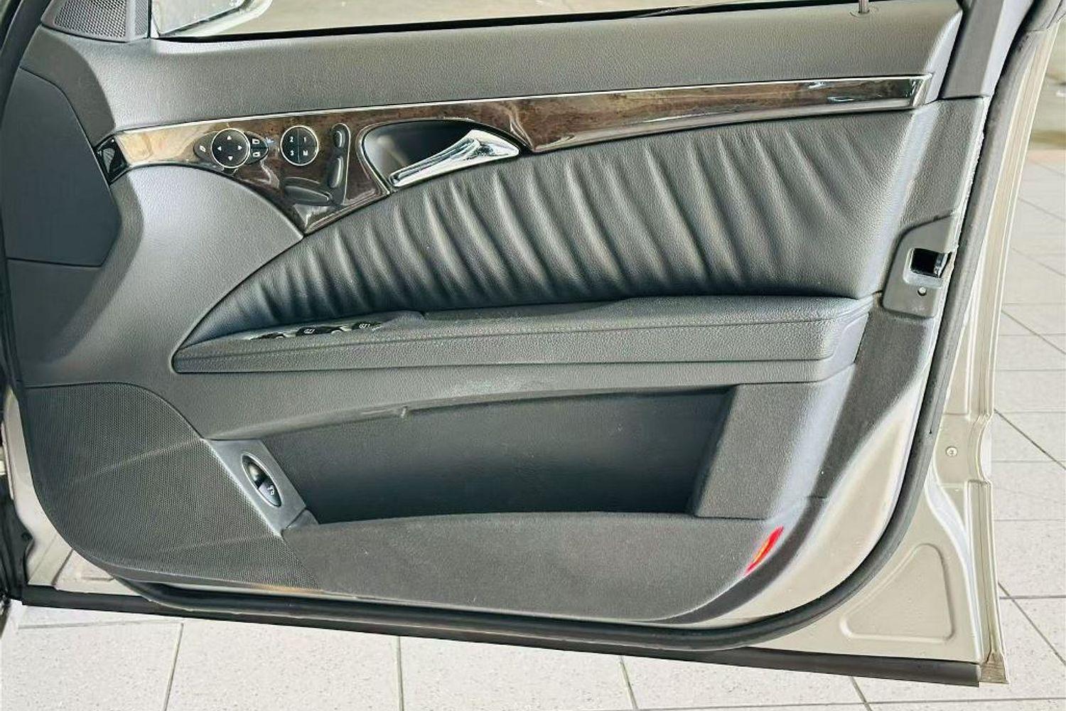 2003 MERCEDES-BENZ E-CLASS E320 ELEGANCE AUTO SEDAN