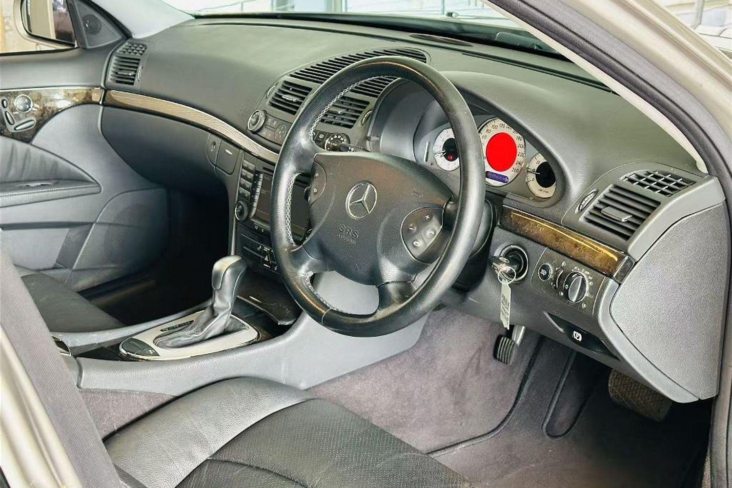 2003 MERCEDES-BENZ E-CLASS E320 ELEGANCE AUTO SEDAN