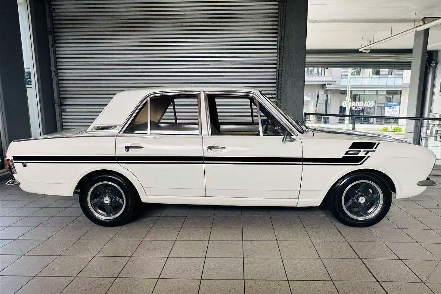 1968 FORD CORTINA 440 MK II MANUAL SEDAN
