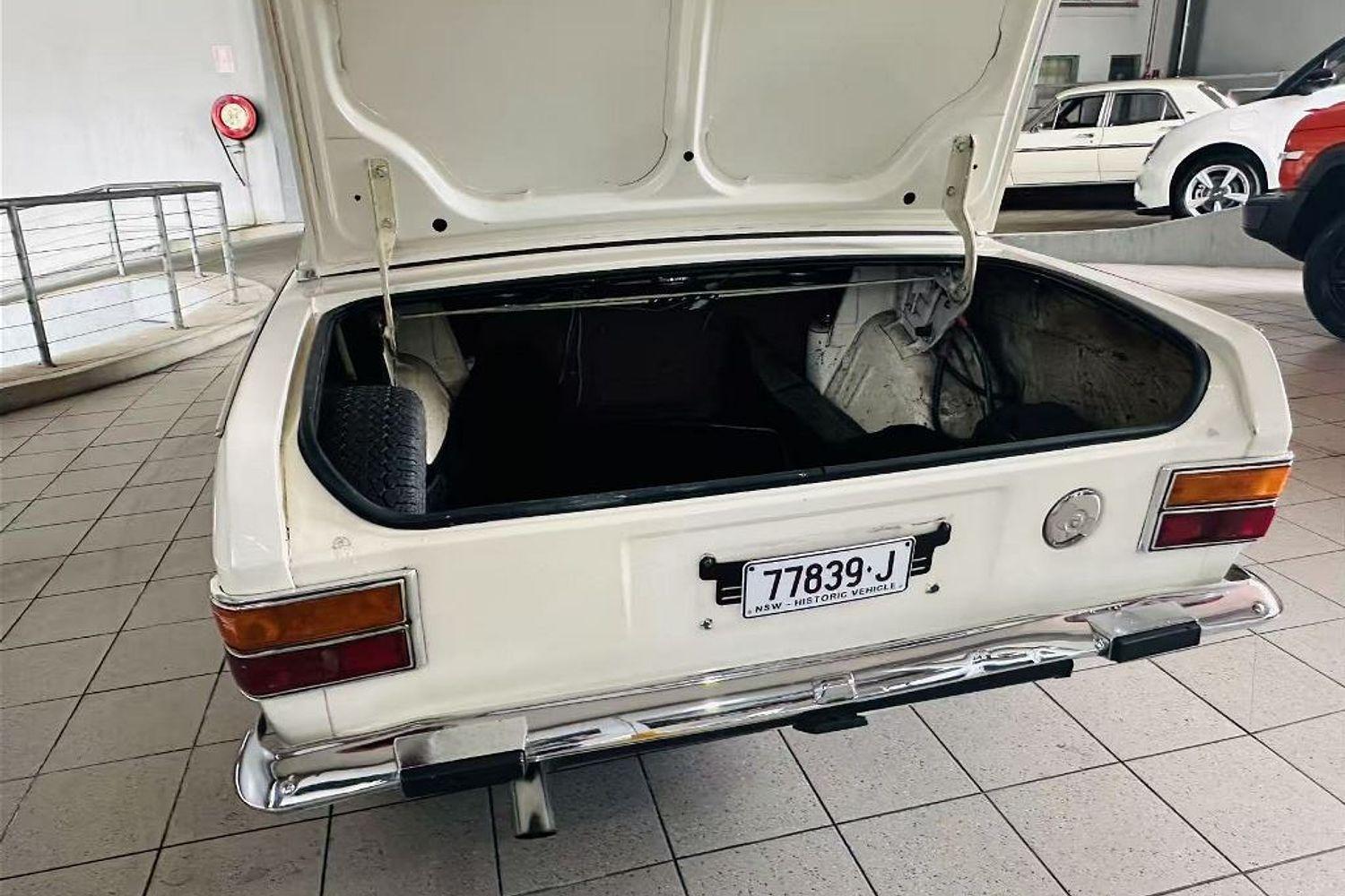 1968 FORD CORTINA 440 MK II MANUAL SEDAN