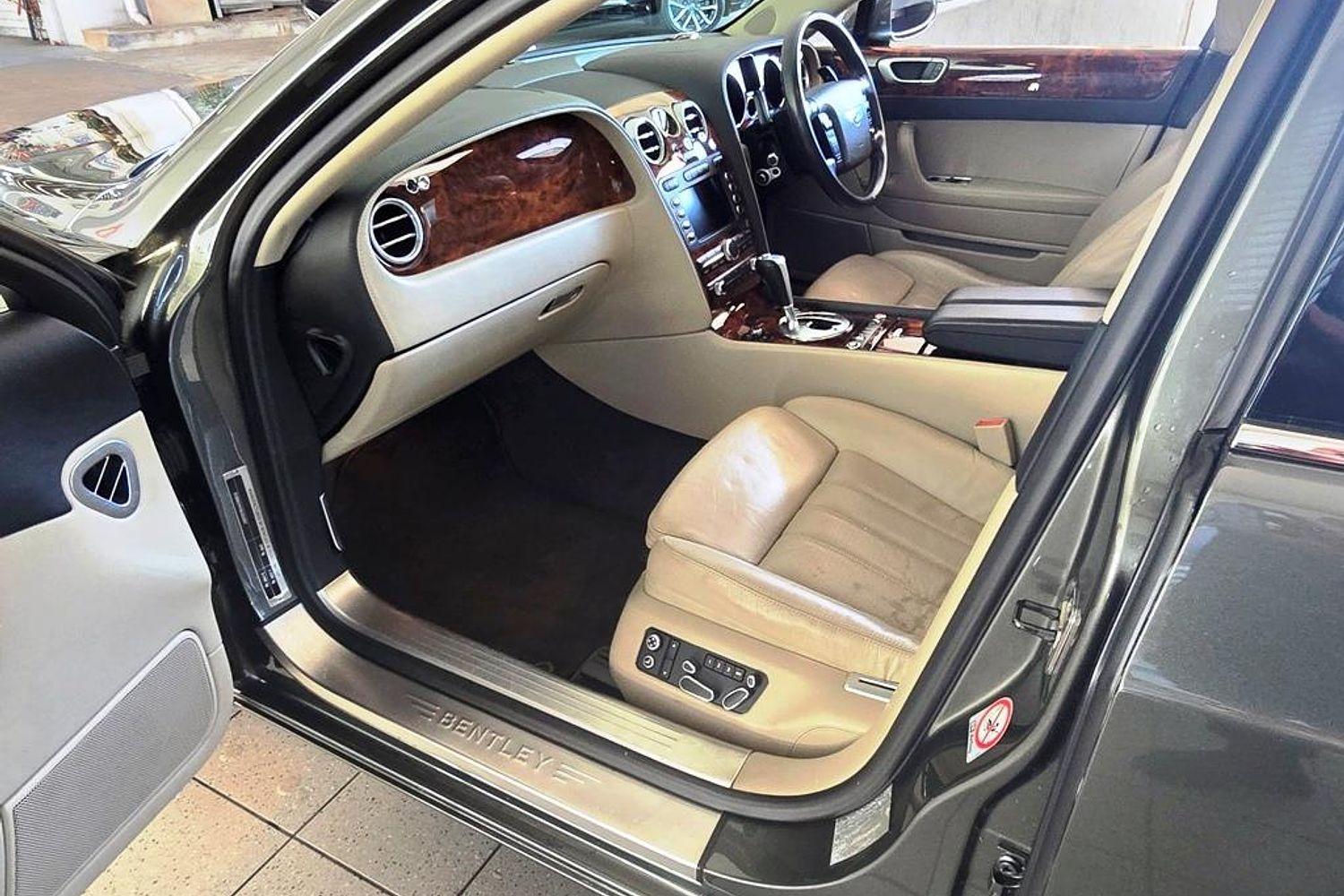 2005 BENTLEY CONTINENTAL FLYING SPUR AUTO 4WD SEDAN