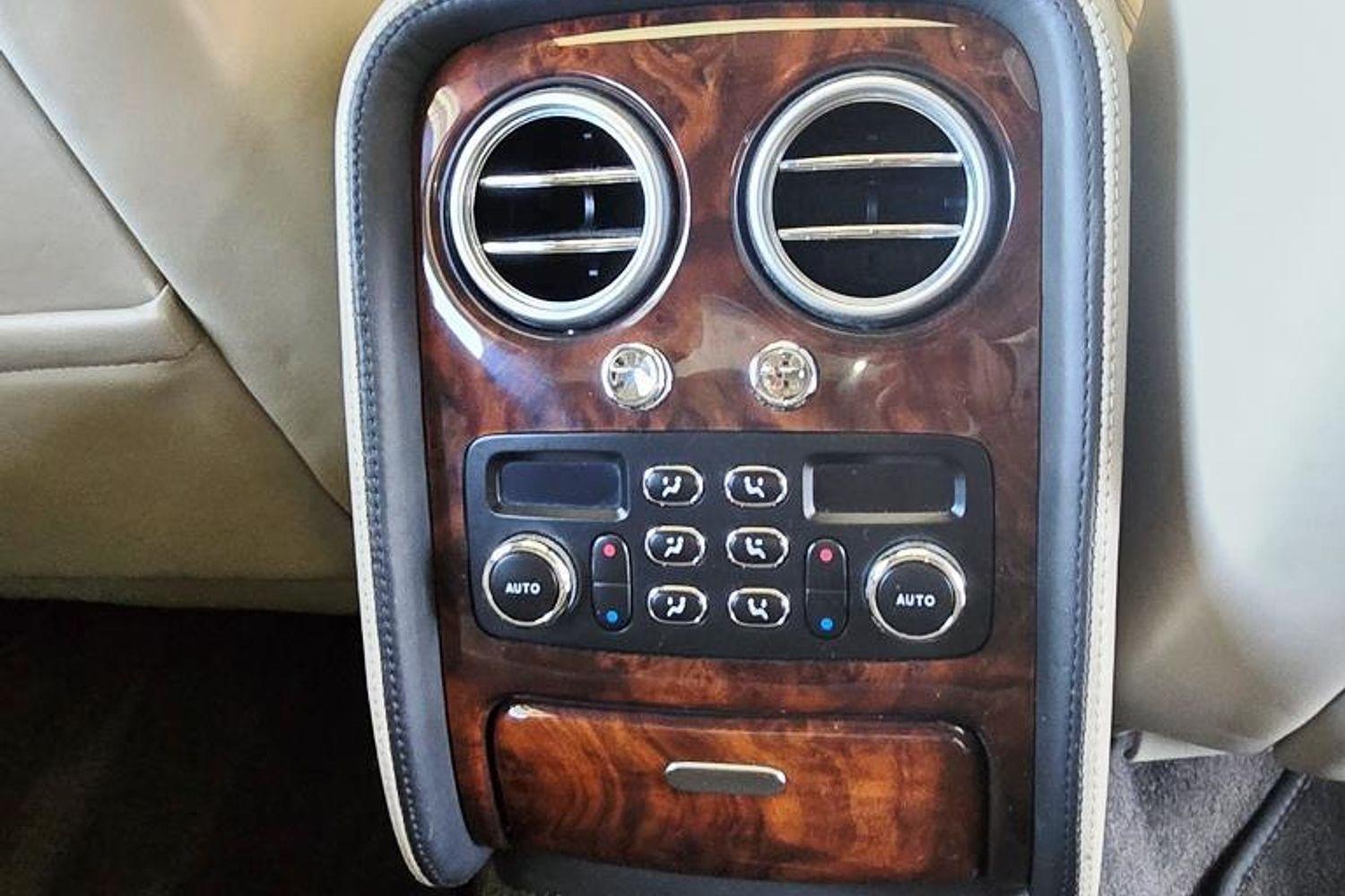 2005 BENTLEY CONTINENTAL FLYING SPUR AUTO 4WD SEDAN