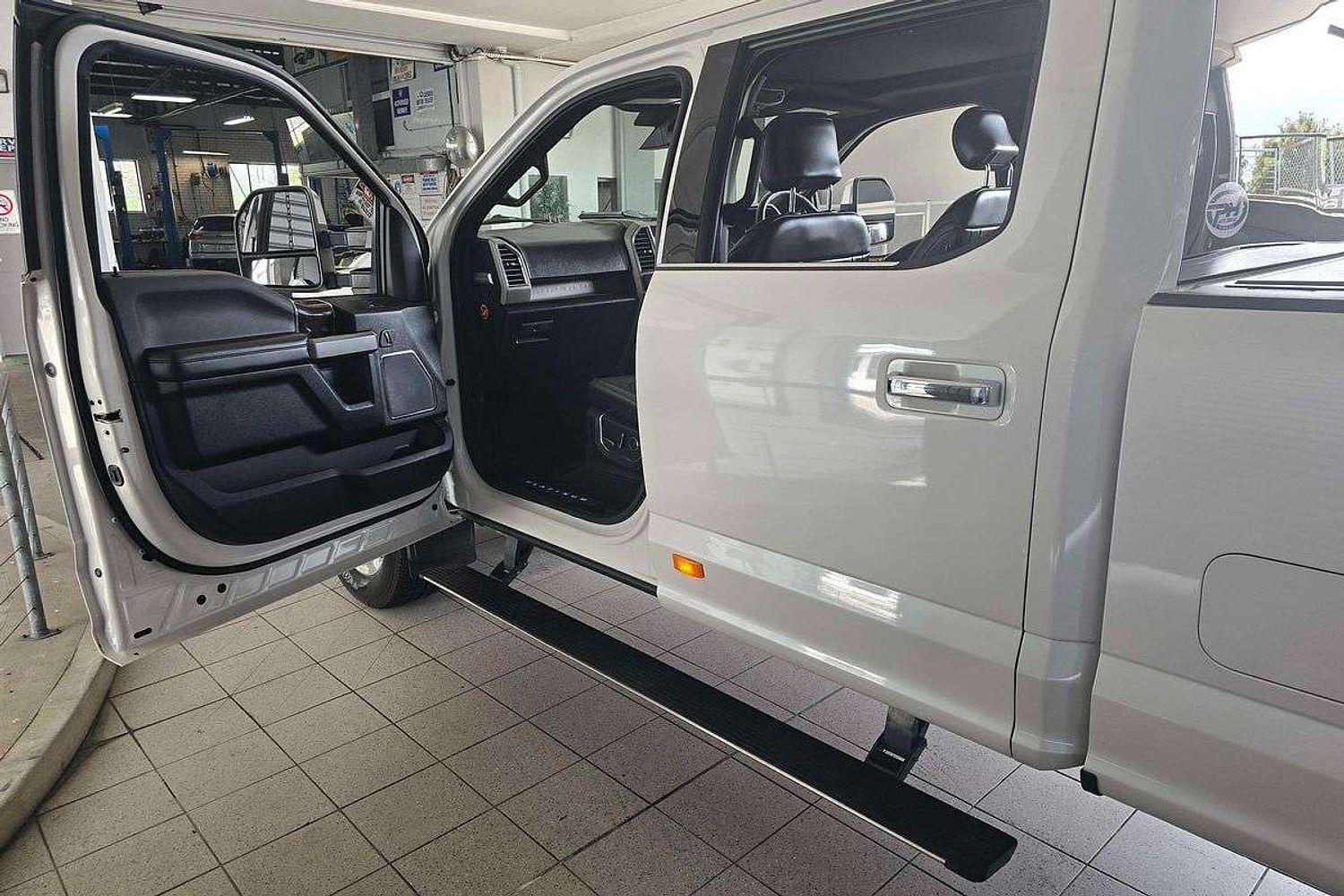 2017 FORD F350 FX4 PLATINUM SUPER DUTY 4X4 AUTOMATIC DUAL CAB UTILITY