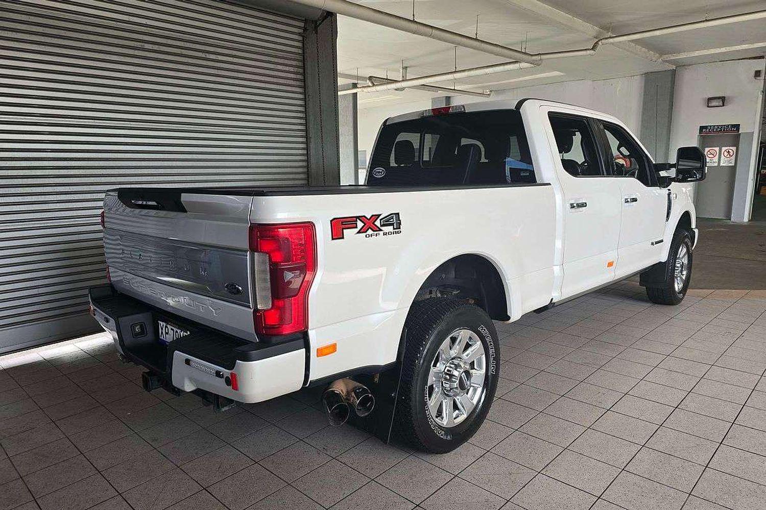 2017 FORD F350 FX4 PLATINUM SUPER DUTY 4X4 AUTOMATIC DUAL CAB UTILITY