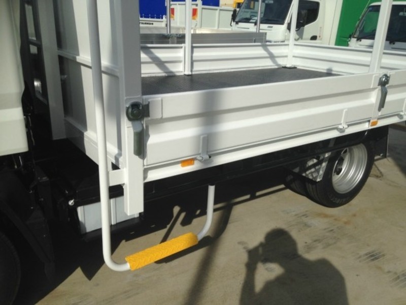 2016 FUSO Canter 515 Wide FEB21CR4SFAC STEEL TRAY Canter 515 Wide Truck