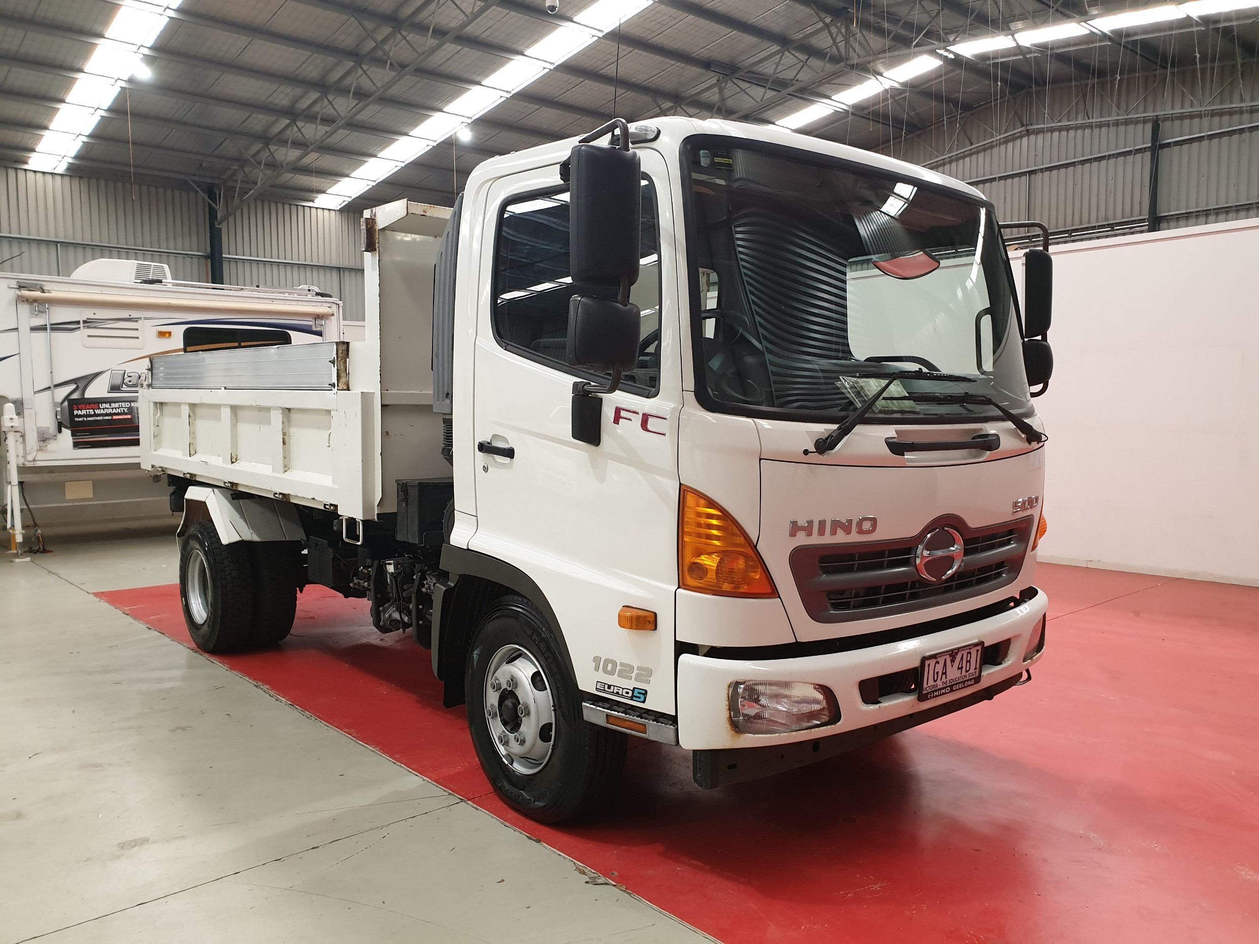 2015 HINO FC 1022-500 SERIES TRUCK MANUAL TIPPER