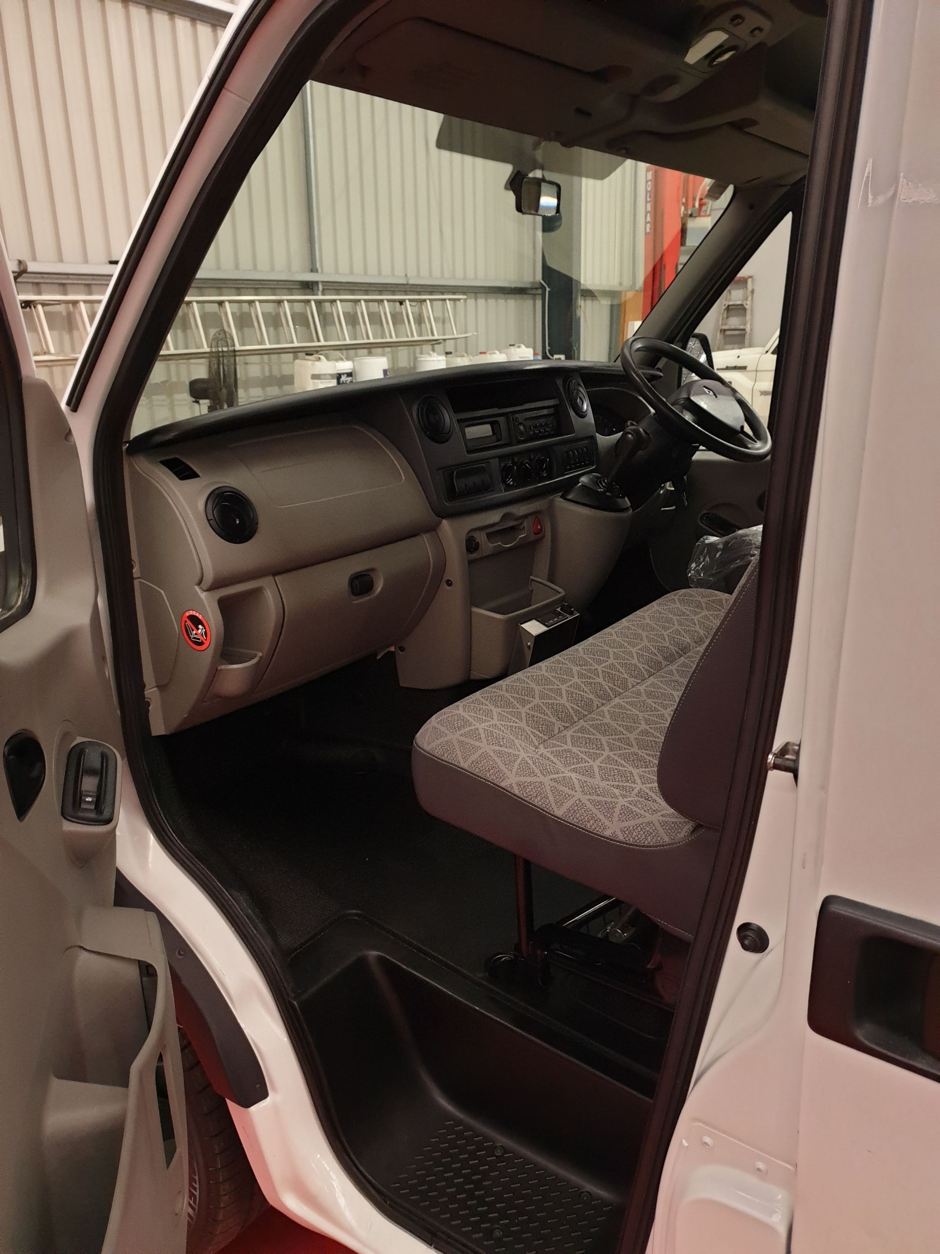 2009 RENAULT MASTER AUTOMATIC VAN