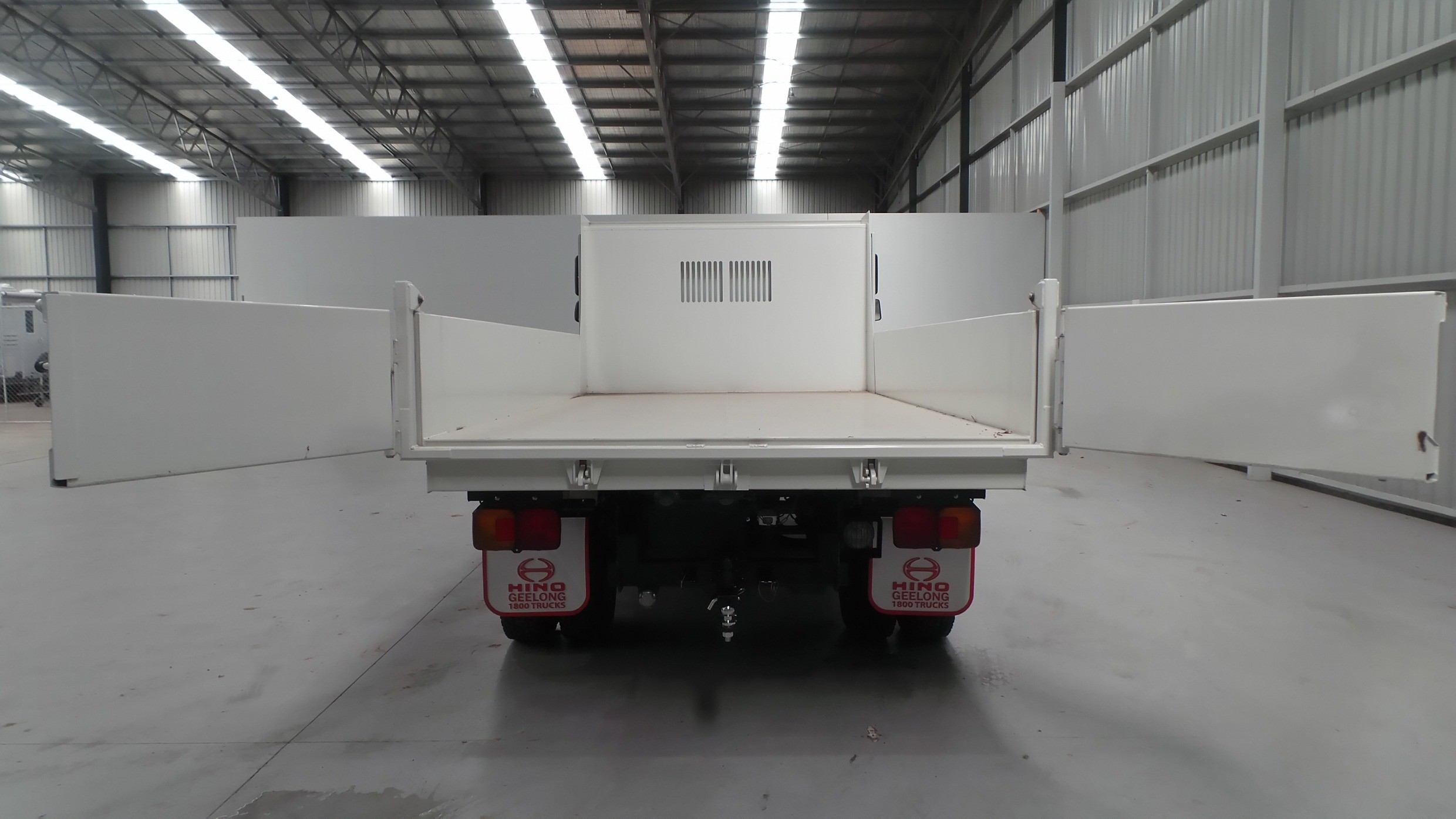 2018 HINO FC 1022-500 SERIES TRUCK MANUAL TIPPER