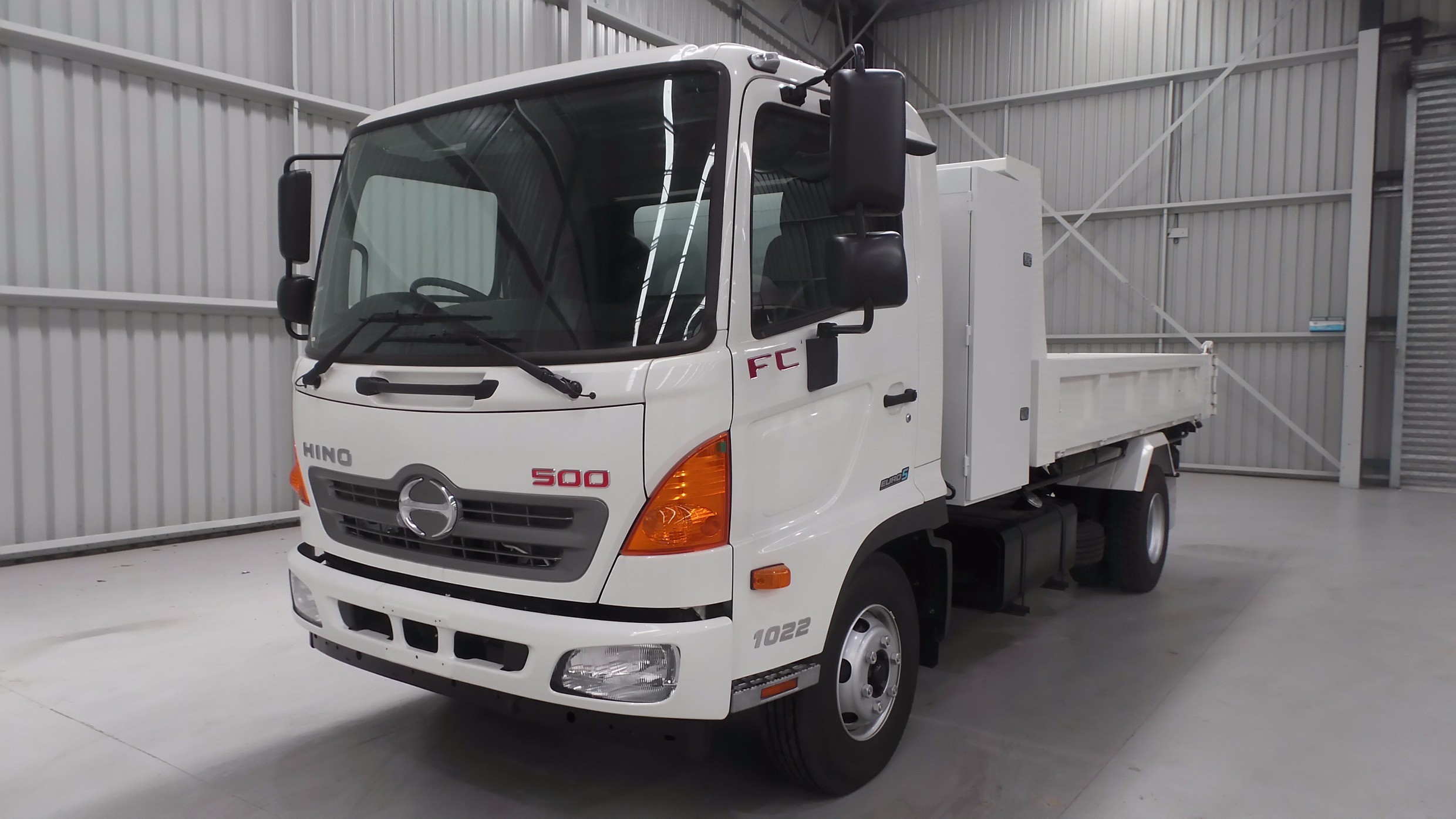 2018 HINO FC 1022-500 SERIES TRUCK MANUAL TIPPER