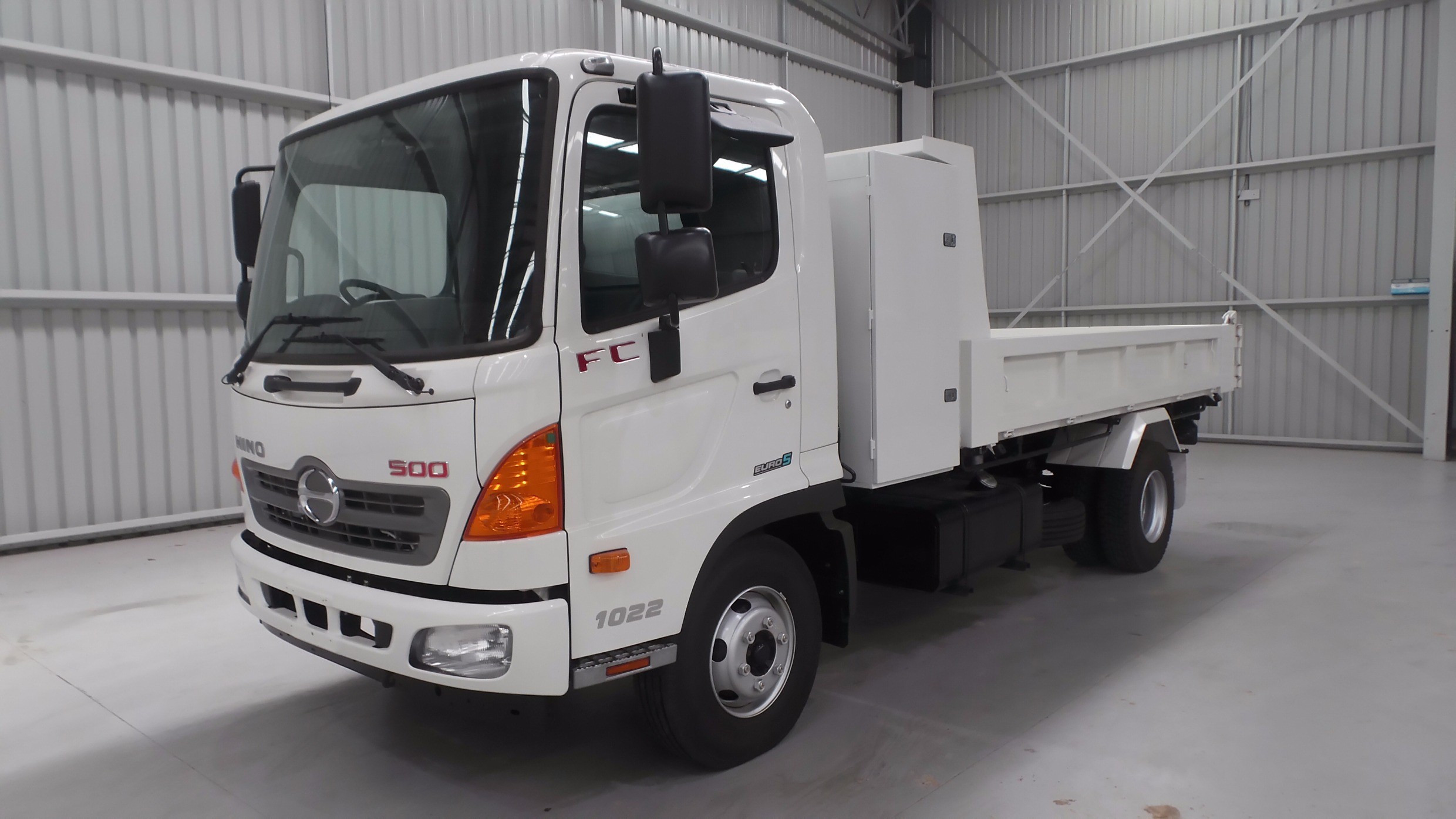 2018 HINO FC 1022-500 SERIES TRUCK MANUAL TIPPER
