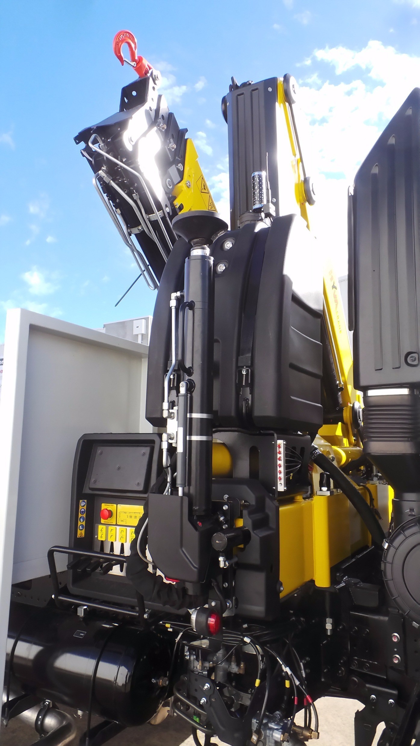 2018 HINO FM 2628-500 SERIES CRANE TRUCK