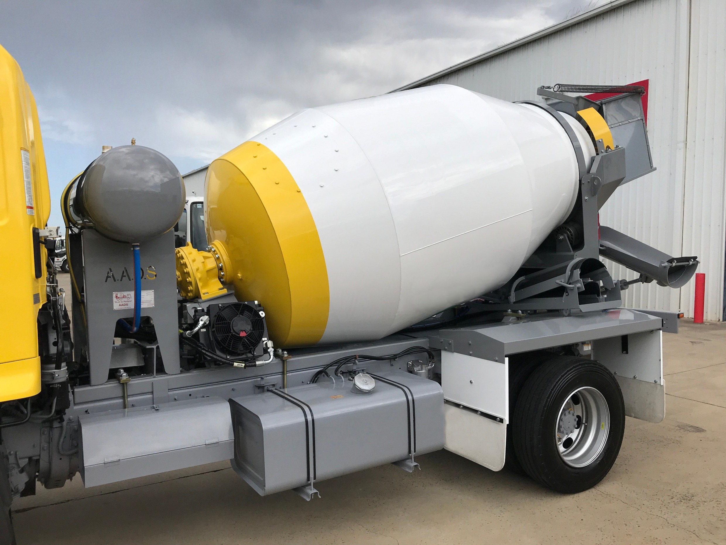 2018 HINO FE 1426-500 SERIES TRUCK AUTOMATIC CONCRETE AGITATOR