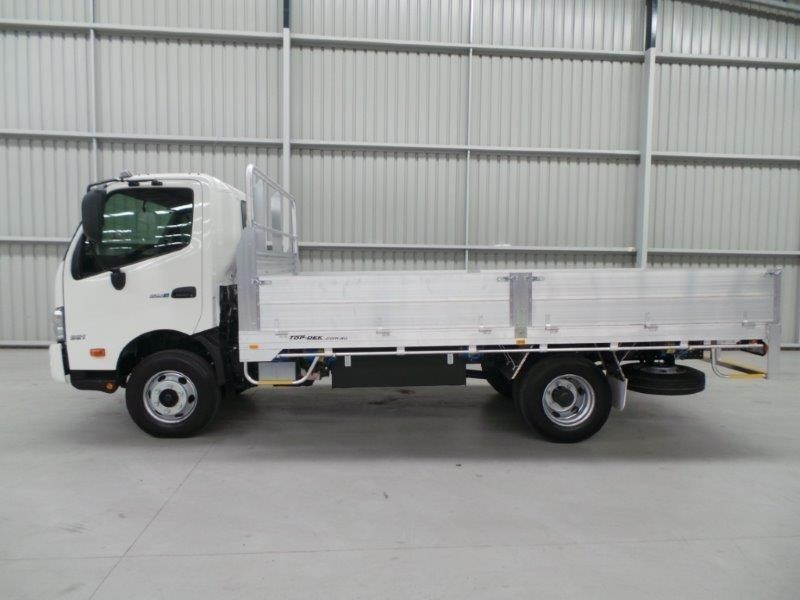 2019 HINO 921- 300 SERIES TRUCK AUTOMATIC TRAY