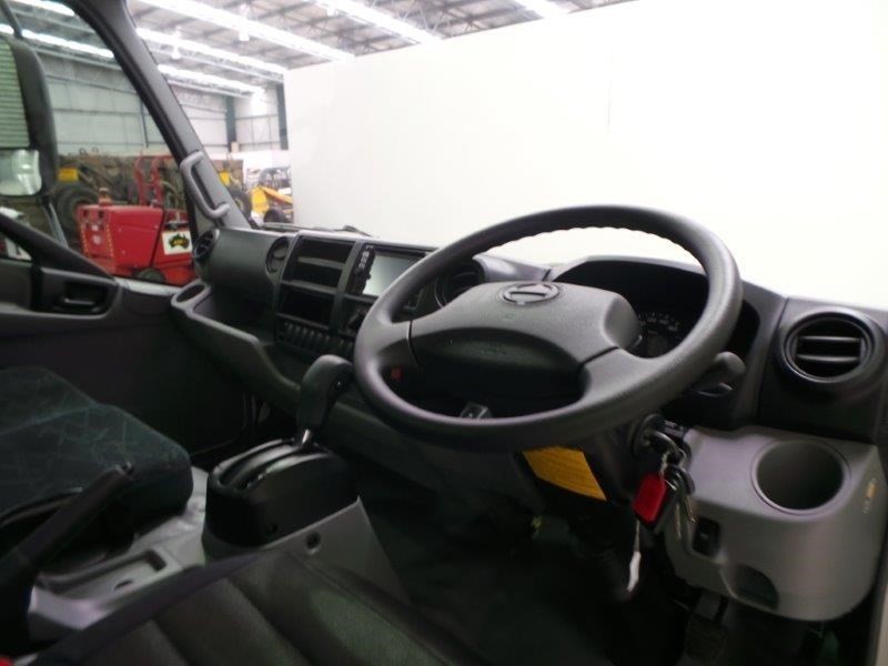 2019 HINO 921- 300 SERIES TRUCK AUTOMATIC TRAY