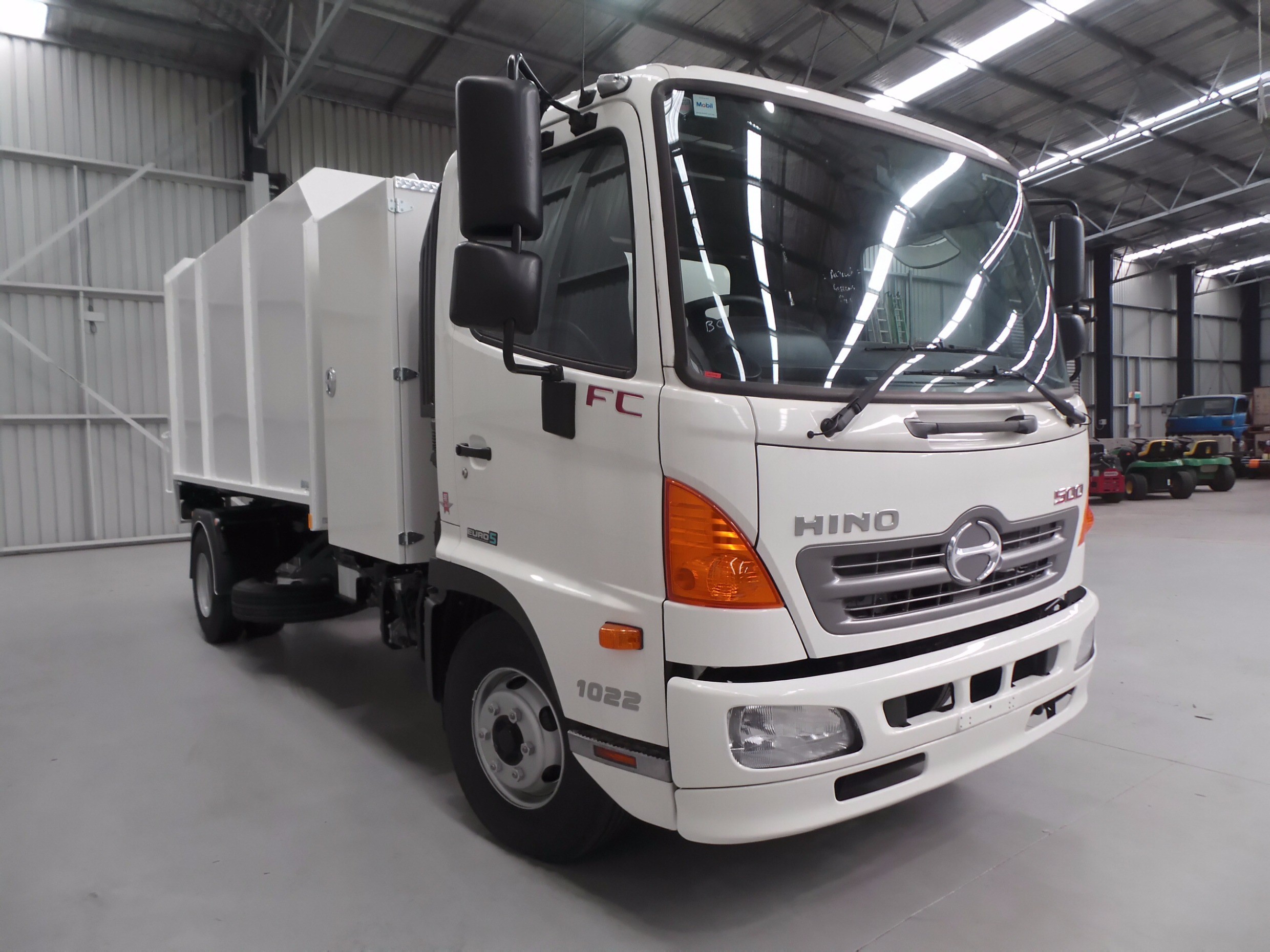 2019 HINO FC 1022-500 SERIES MANUAL TIPPER