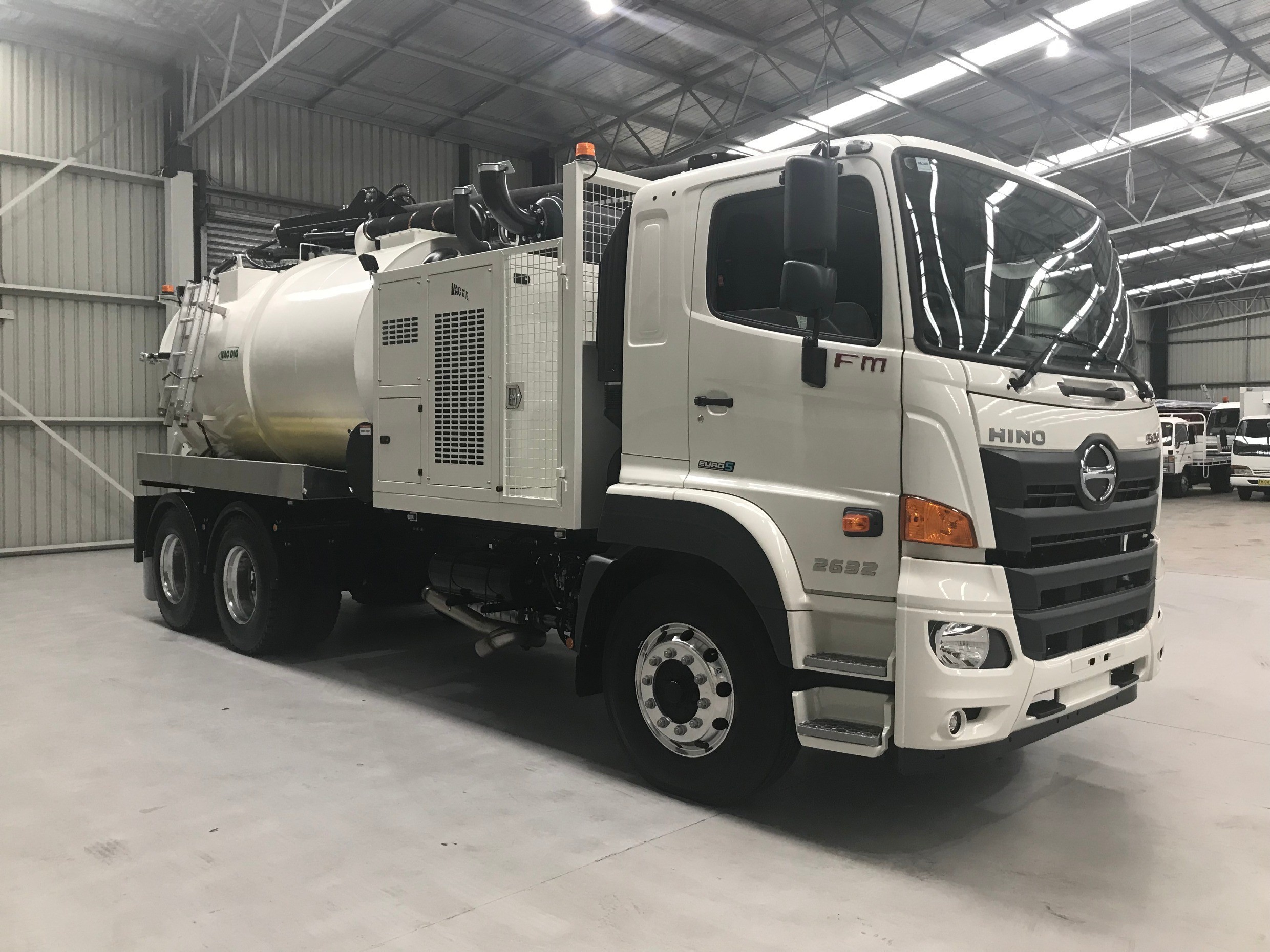 2019 HINO FM 2632-500 SERIES TRUCK AUTOMATIC VACUUM TANKER