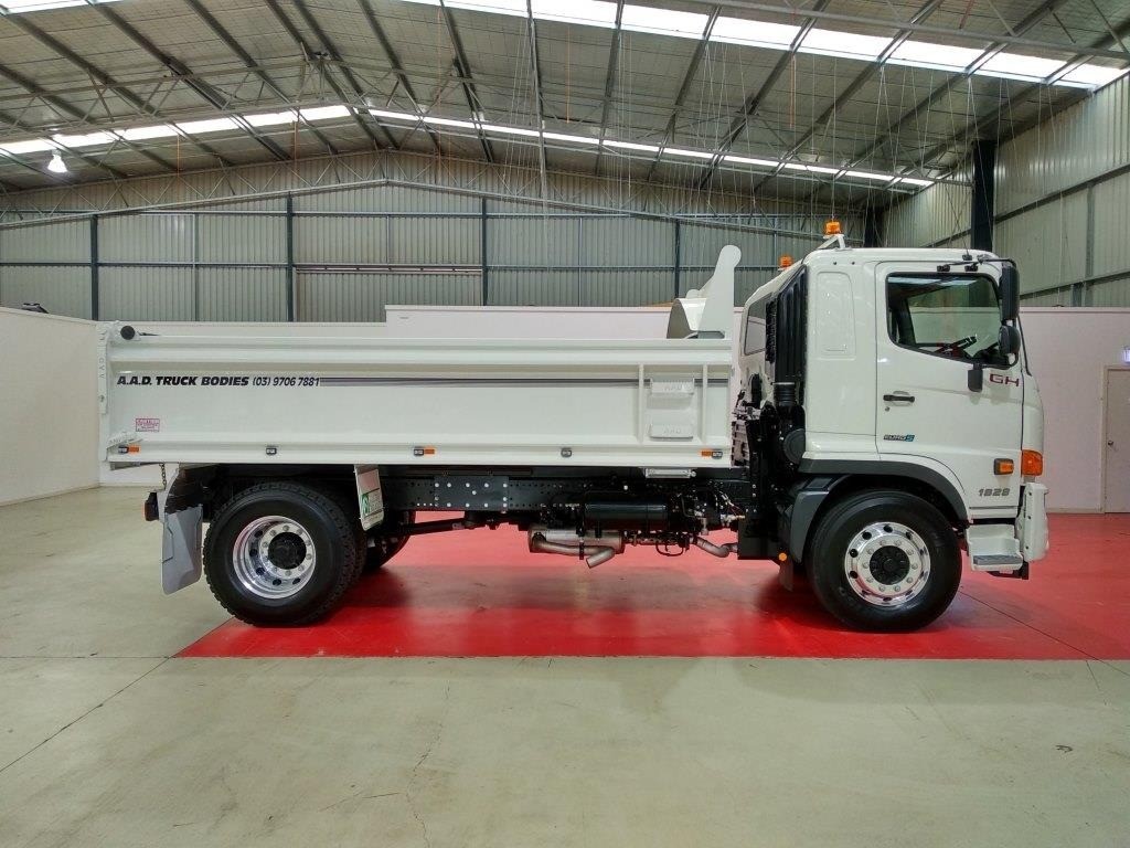 2019 HINO GH 1828-500 SERIES MANUAL TIPPER