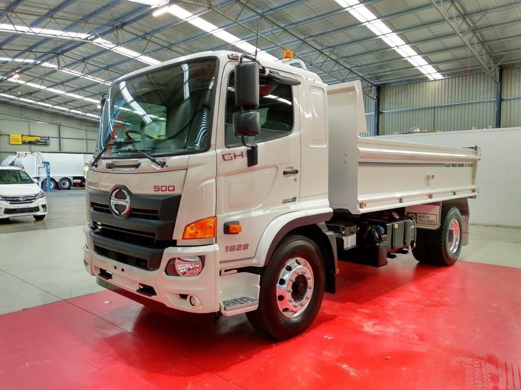 2019 HINO GH 1828-500 SERIES MANUAL TIPPER
