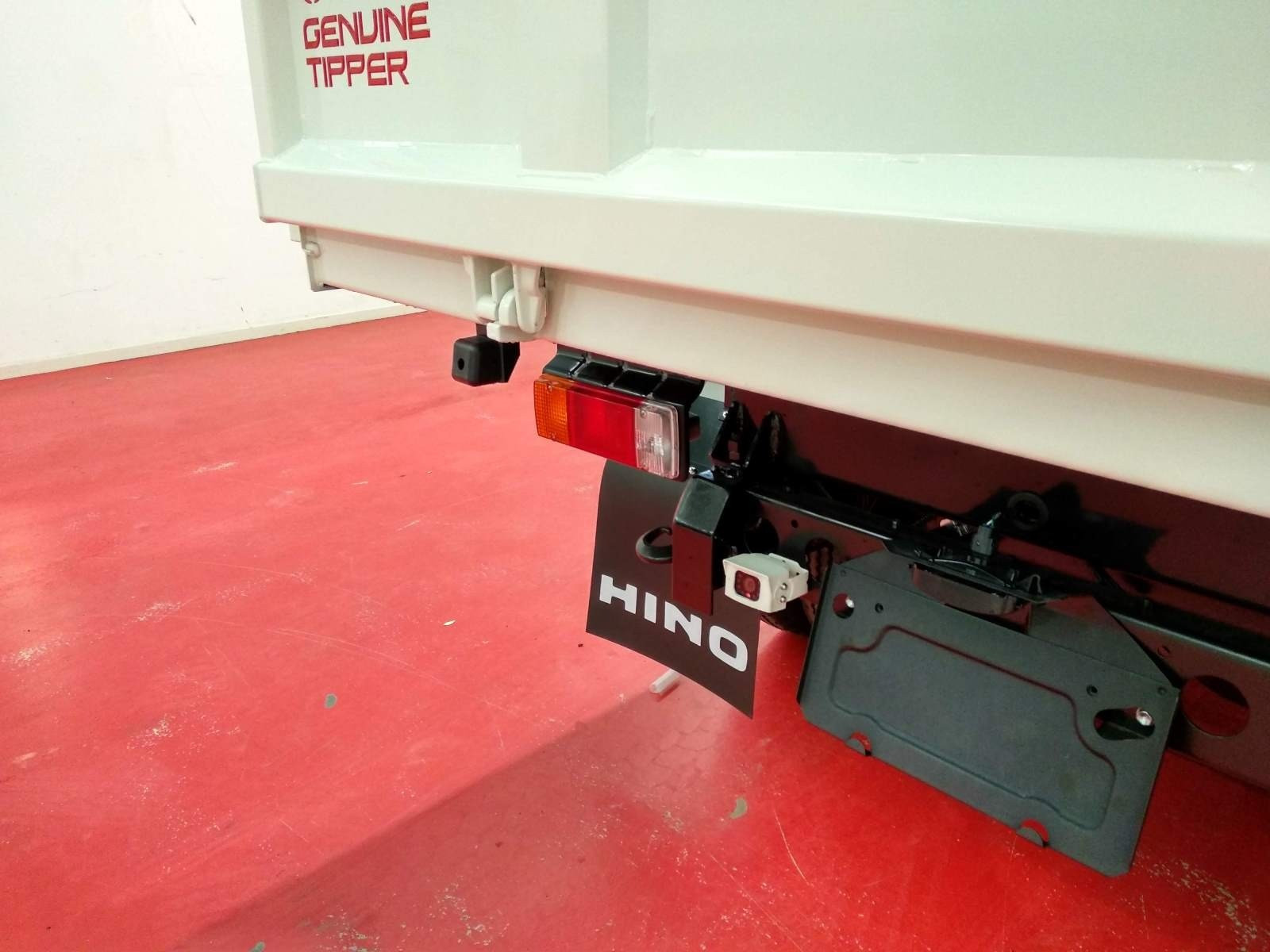 2019 HINO 617 - 300 SERIES TRUCK MANUAL TIPPER