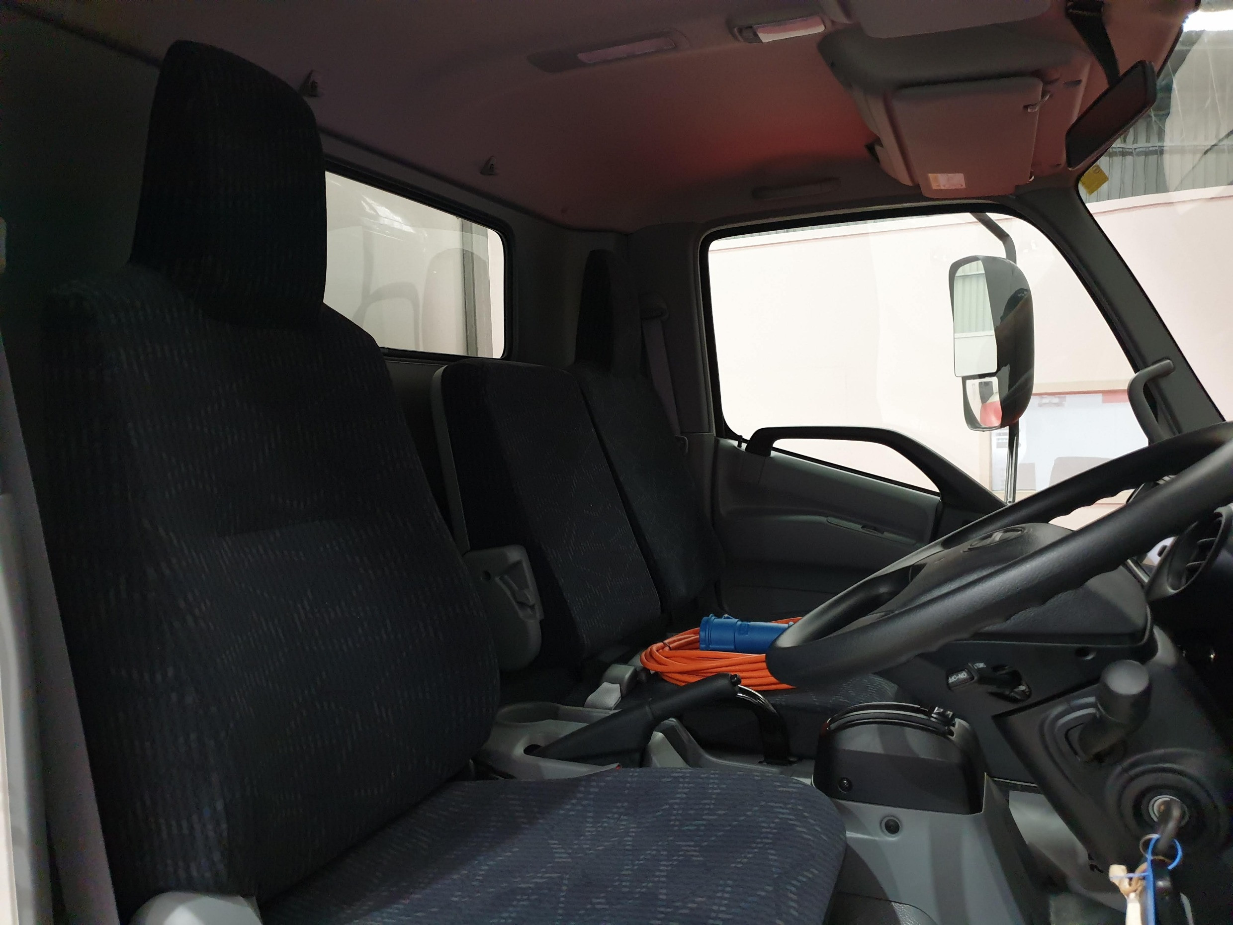 2019 HINO 816 - 300 SERIES AUTOMATIC REFRIGERATED TRUCK