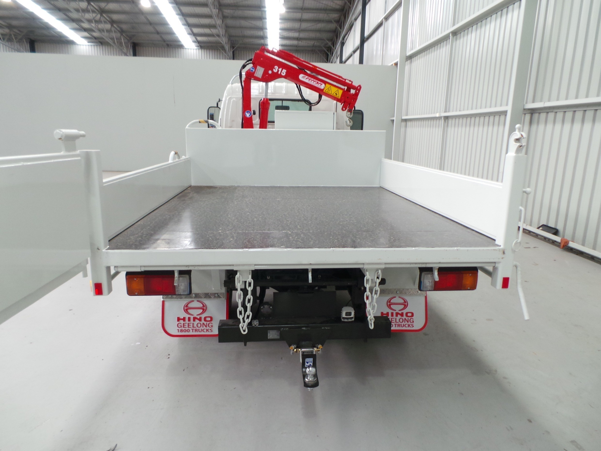 2020 HINO 616 - 300 SERIES AUTOMATIC CRANE TRUCK