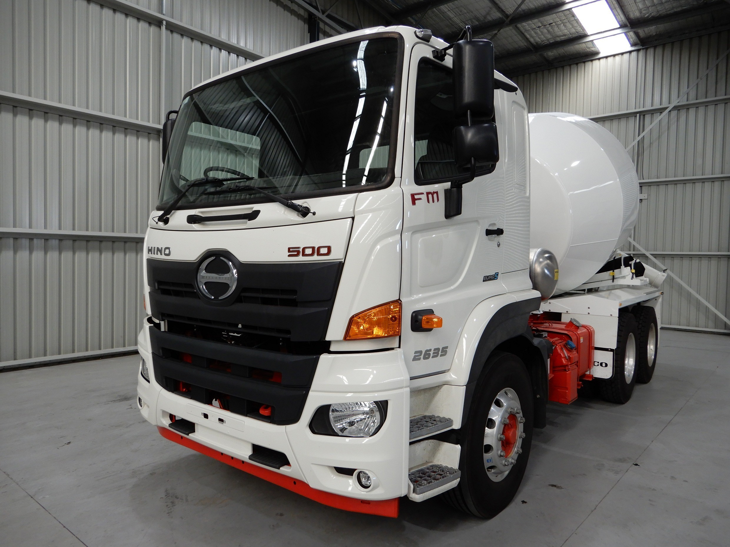 2020 HINO FM 2635 500 SERIES MEDIUM MANUAL 6X4 CONCRETE AGITATOR
