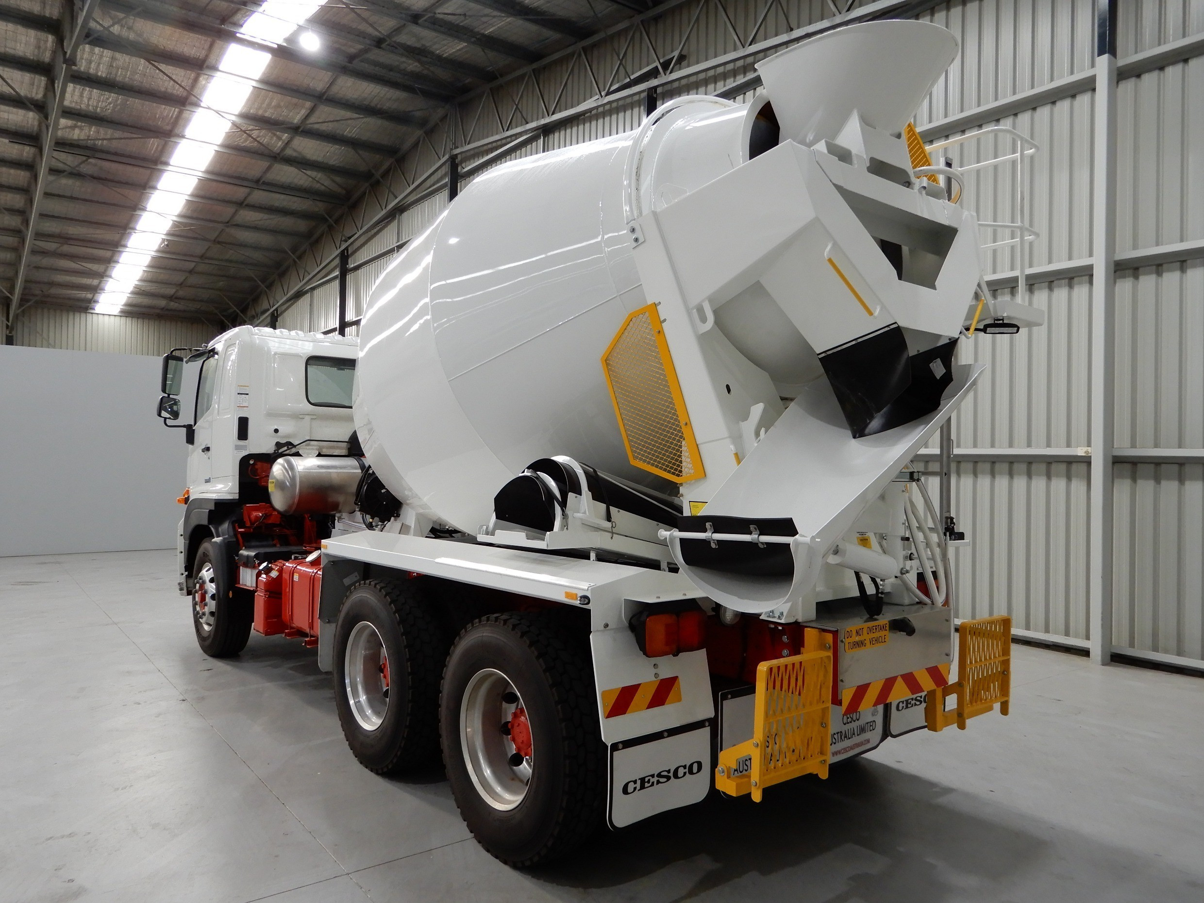 2020 HINO FM 2635 500 SERIES MEDIUM MANUAL 6X4 CONCRETE AGITATOR
