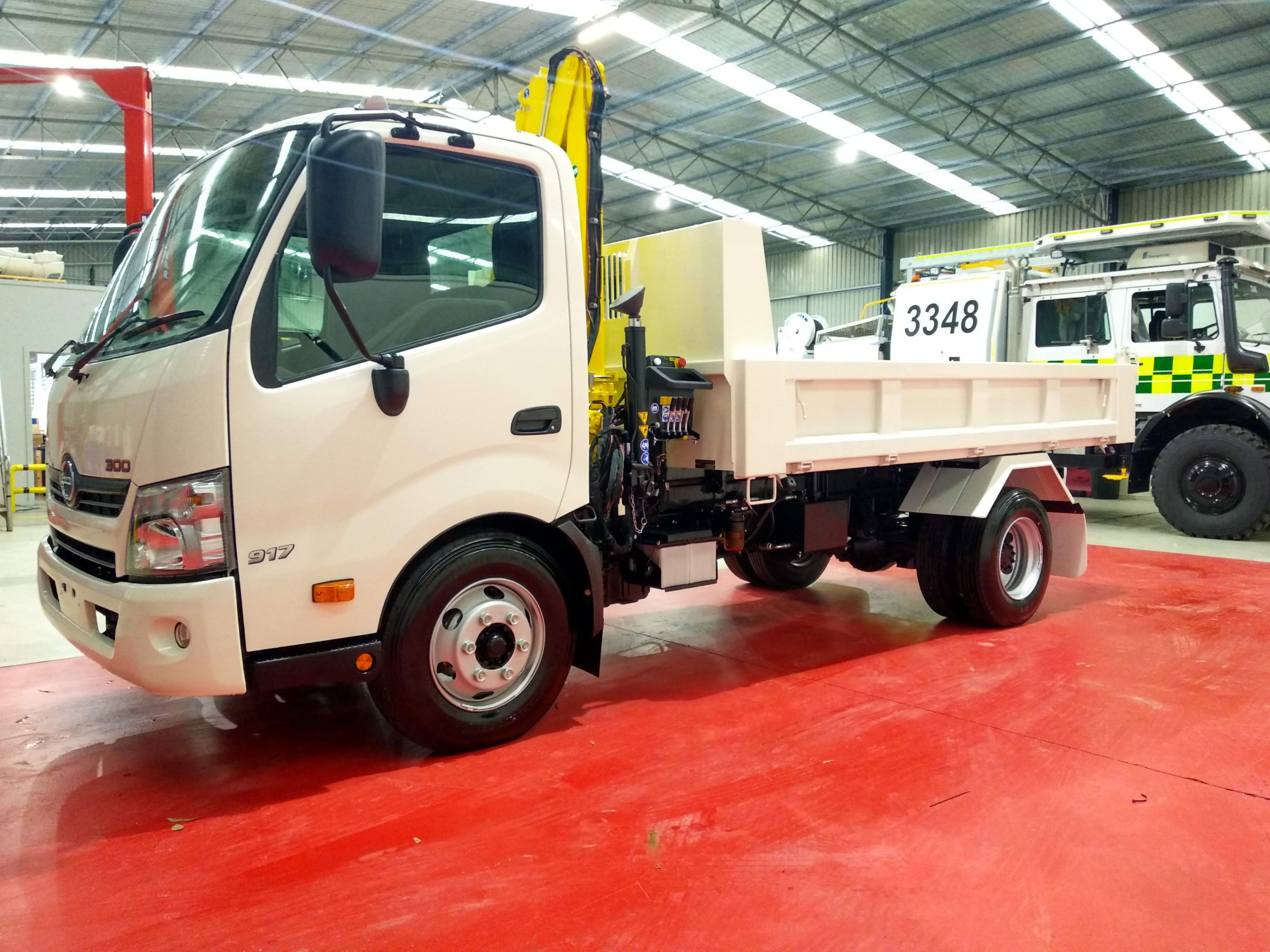 2020 HINO 917 - 300 SERIES MANUAL TIPPER