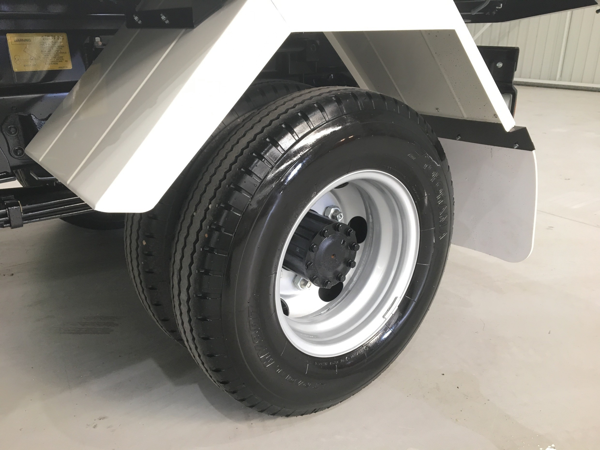 2021 HINO 716 - 300 SERIES TRUCK 716 - 300 SERIES AUTOMATIC TIPPER