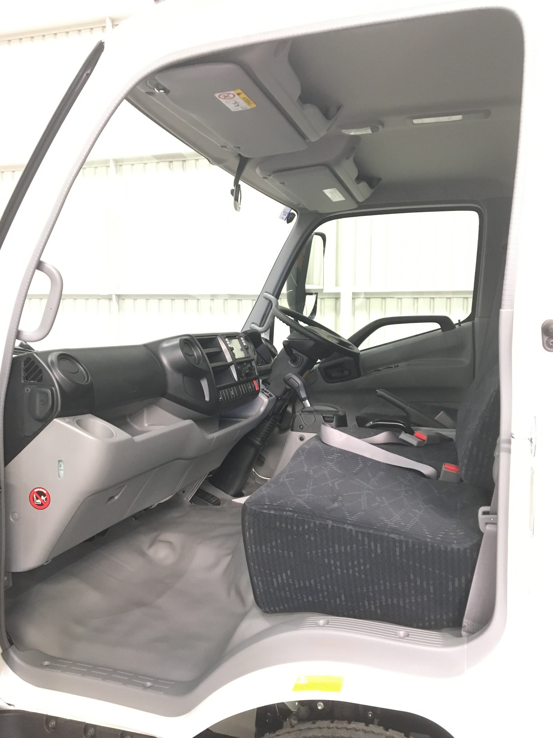 2021 HINO 716 - 300 SERIES TRUCK 716 - 300 SERIES AUTOMATIC TIPPER