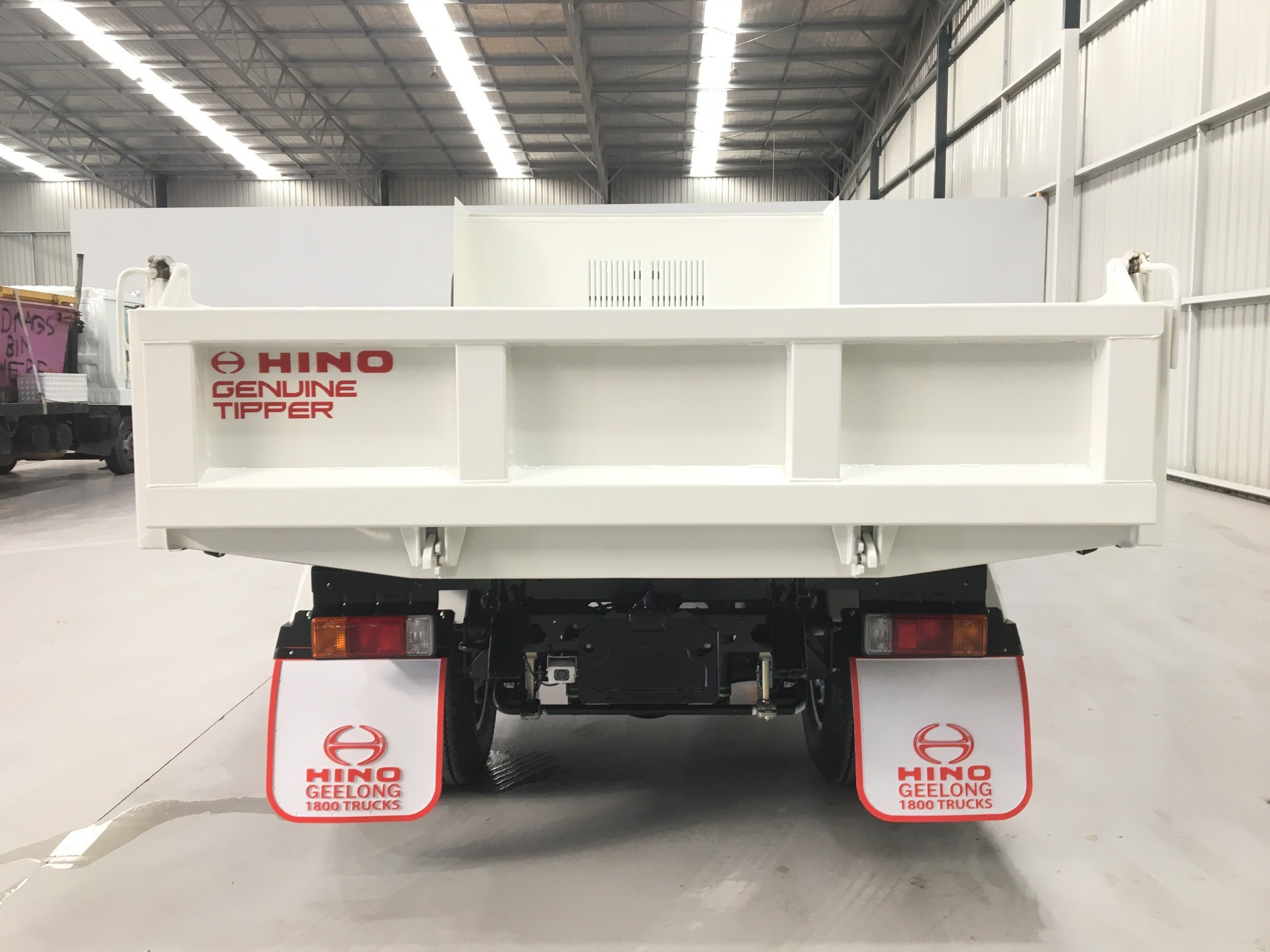 2021 HINO 716 - 300 SERIES TRUCK 716 - 300 SERIES AUTOMATIC TIPPER