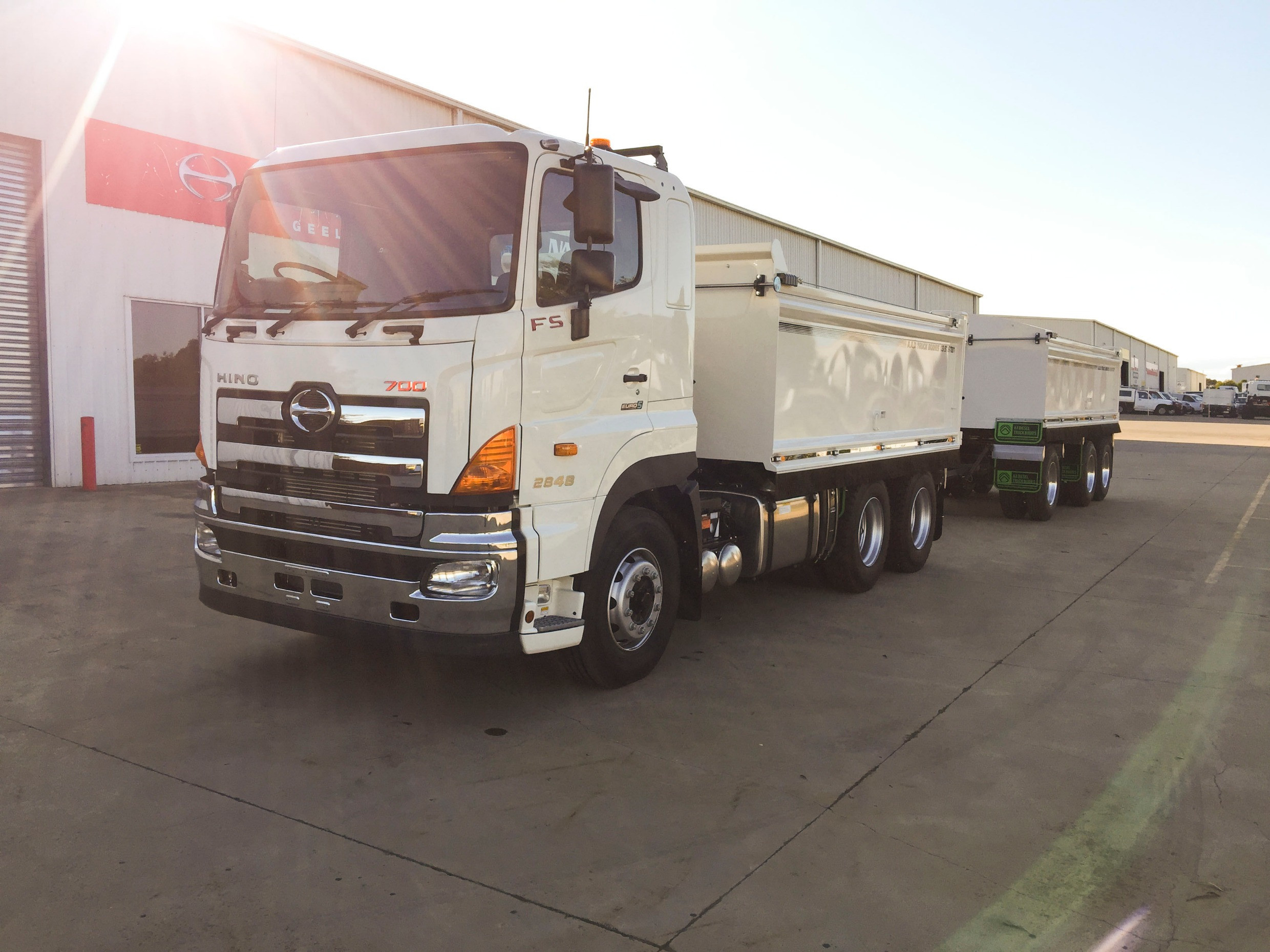 2021 HINO FS -700 SERIES AUTOMATIC TIPPER