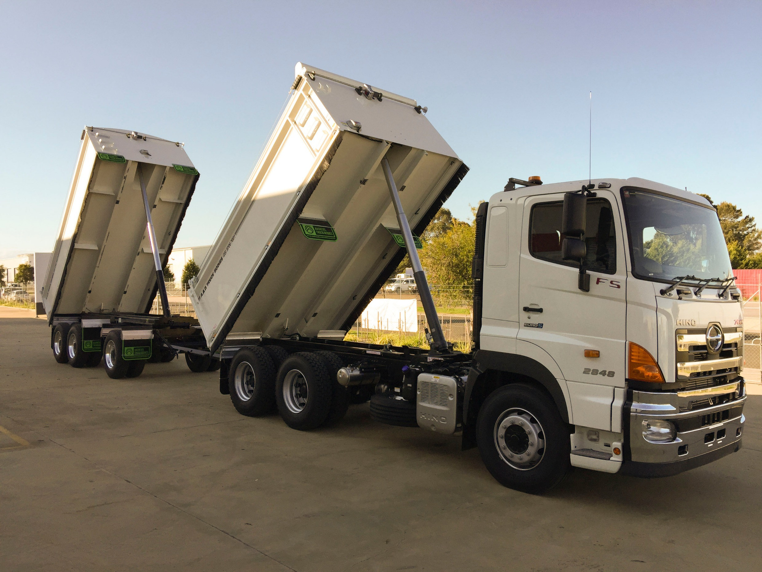 2021 HINO FS -700 SERIES AUTOMATIC TIPPER