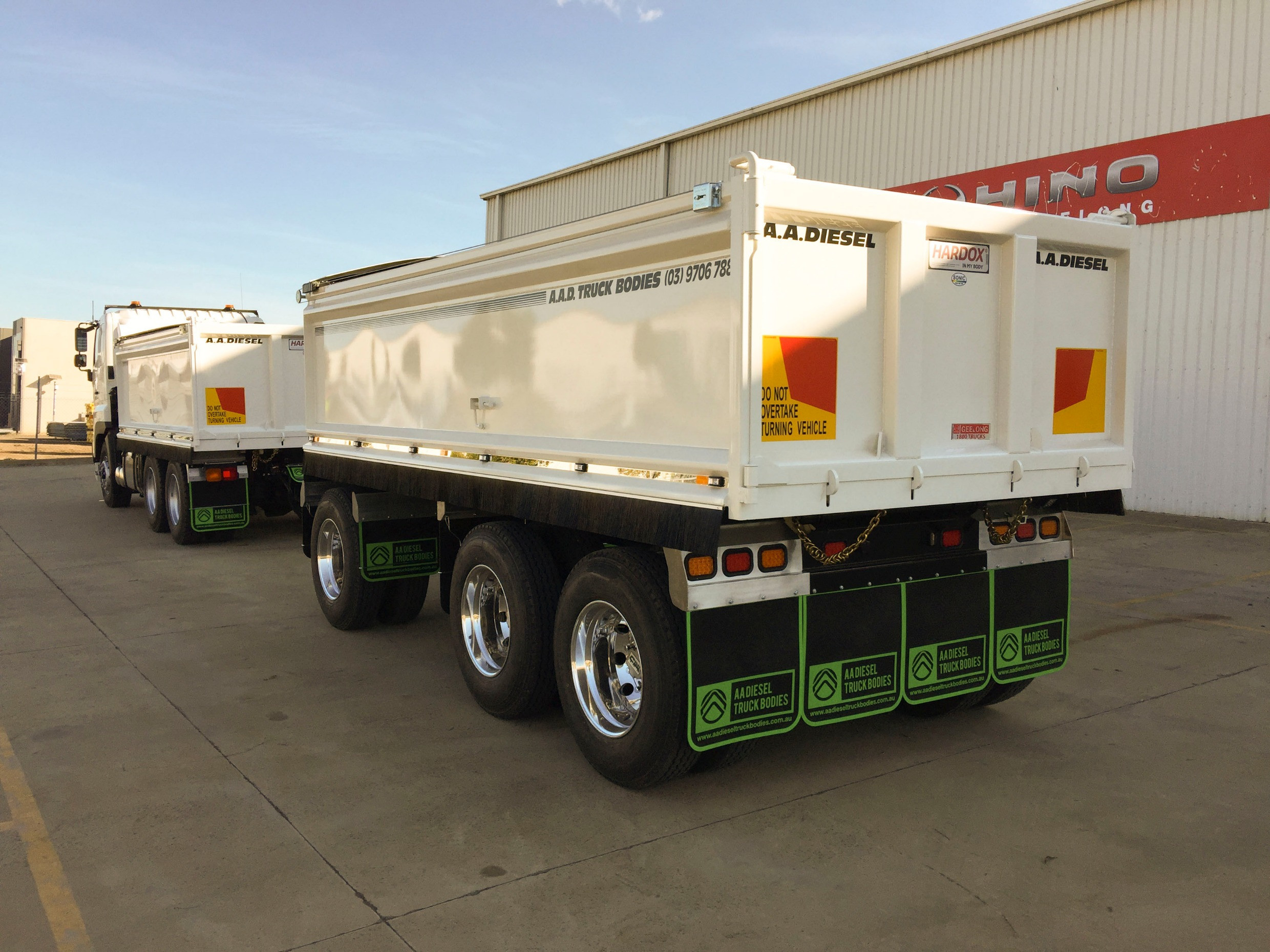 2021 HINO FS -700 SERIES AUTOMATIC TIPPER