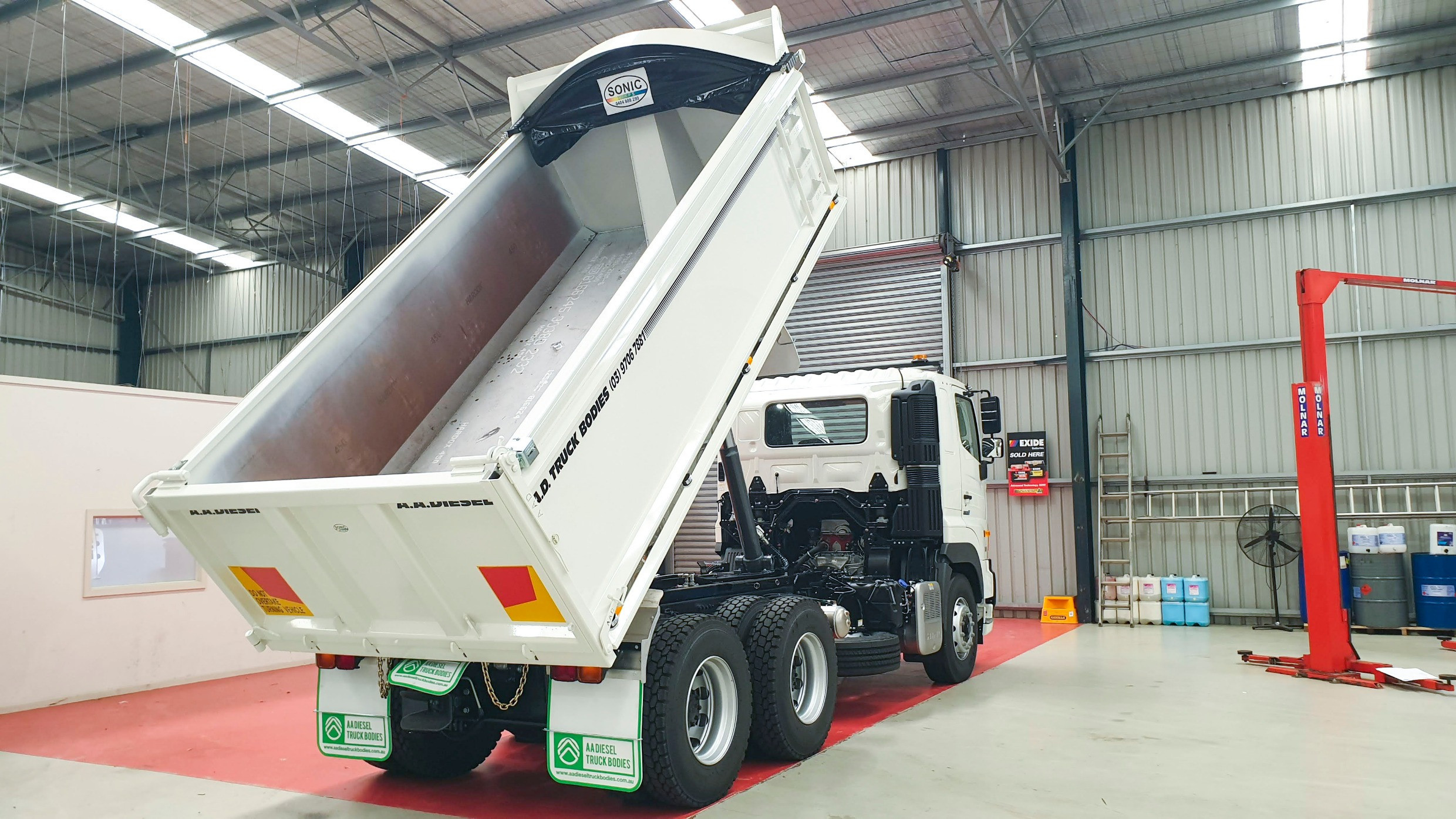 2021 HINO FS -700 SERIES AMT TIPPER