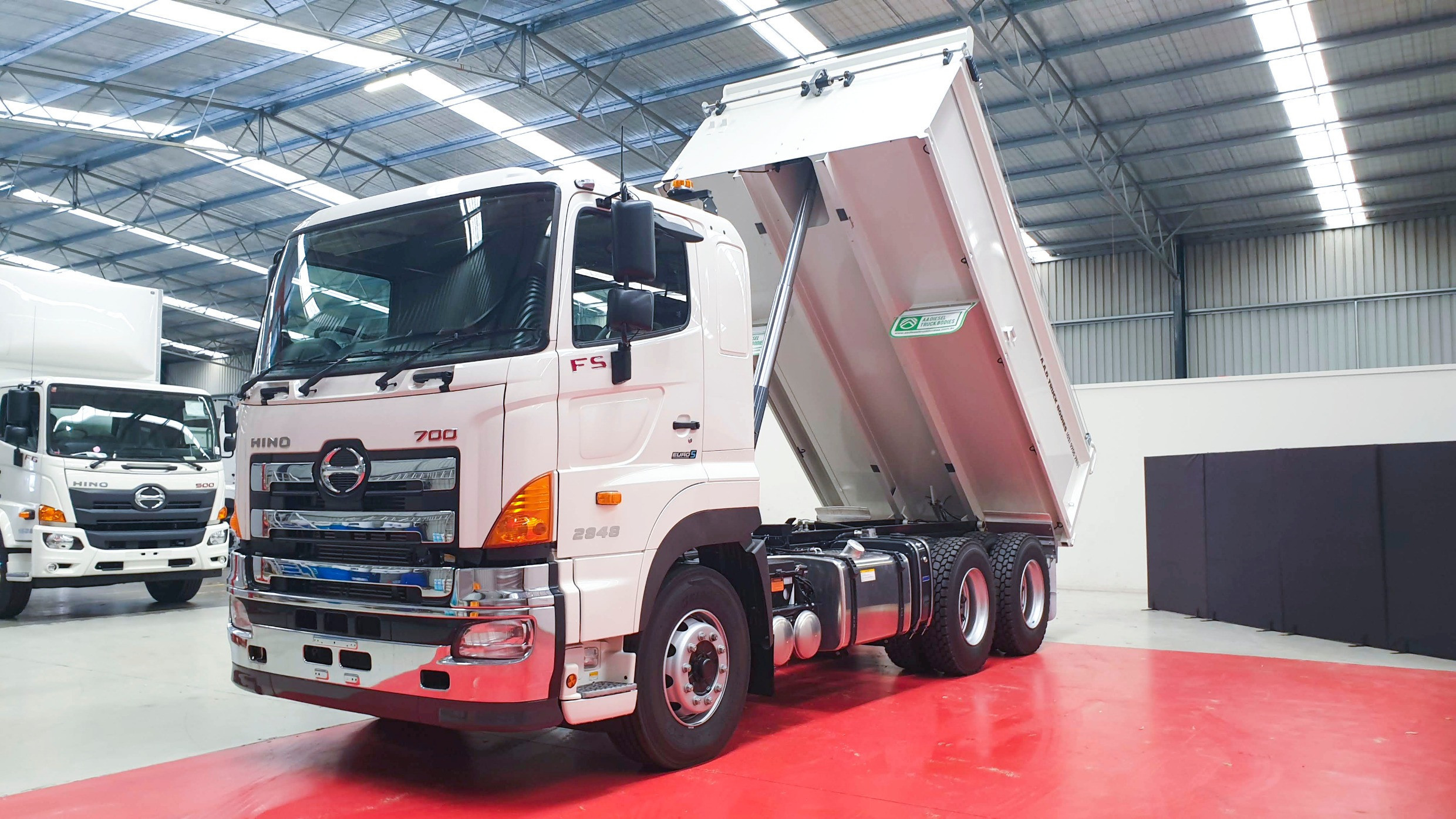 2021 HINO FS -700 SERIES AMT TIPPER