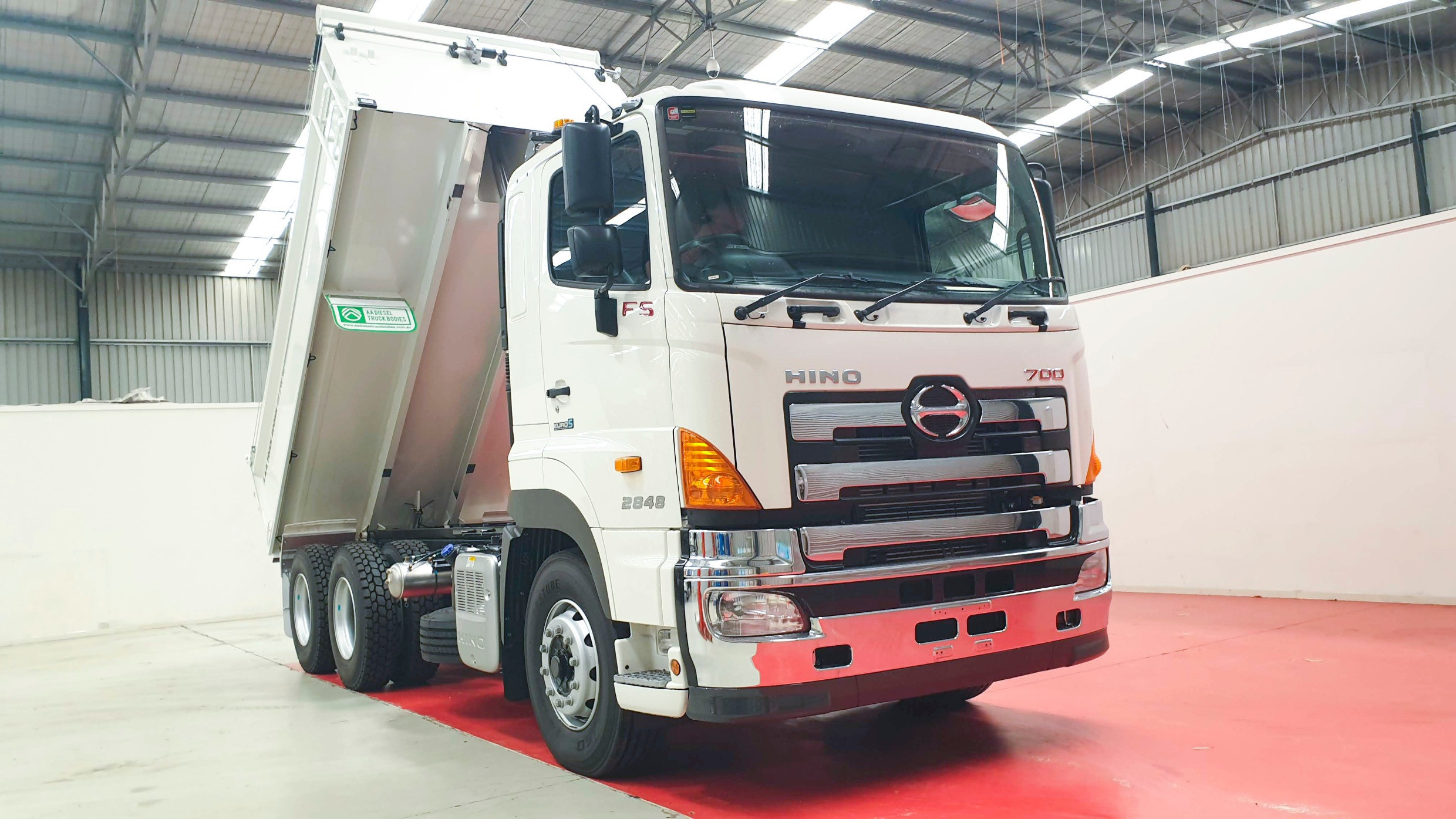 2021 HINO FS -700 SERIES AMT TIPPER