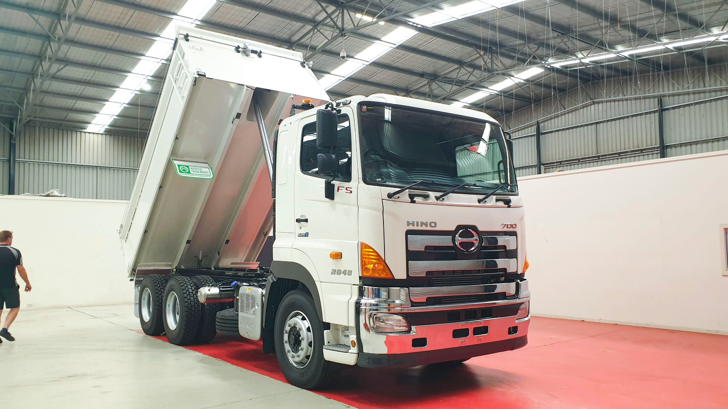 2021 HINO FS -700 SERIES AMT TIPPER