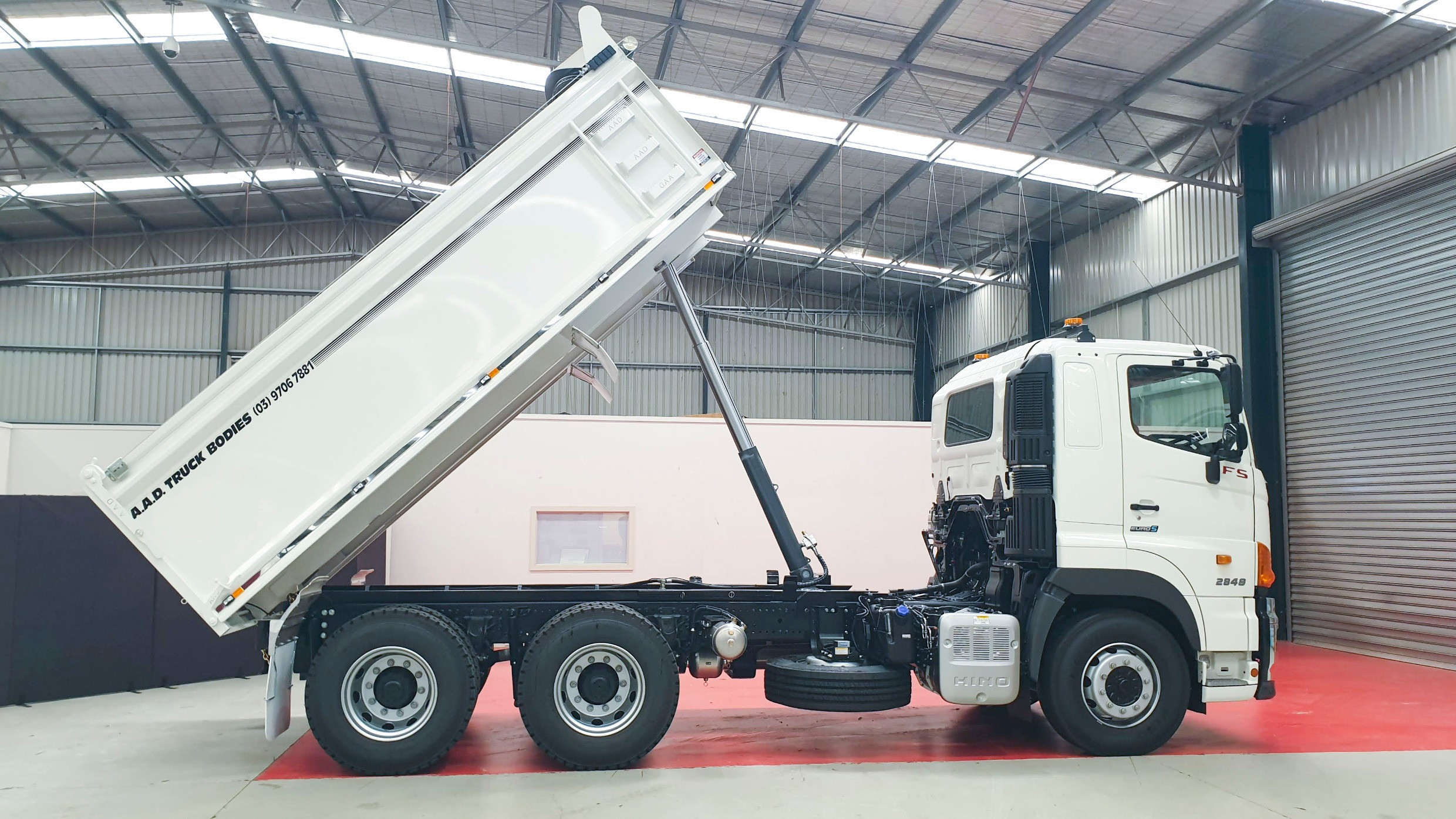 2021 HINO FS -700 SERIES AMT TIPPER
