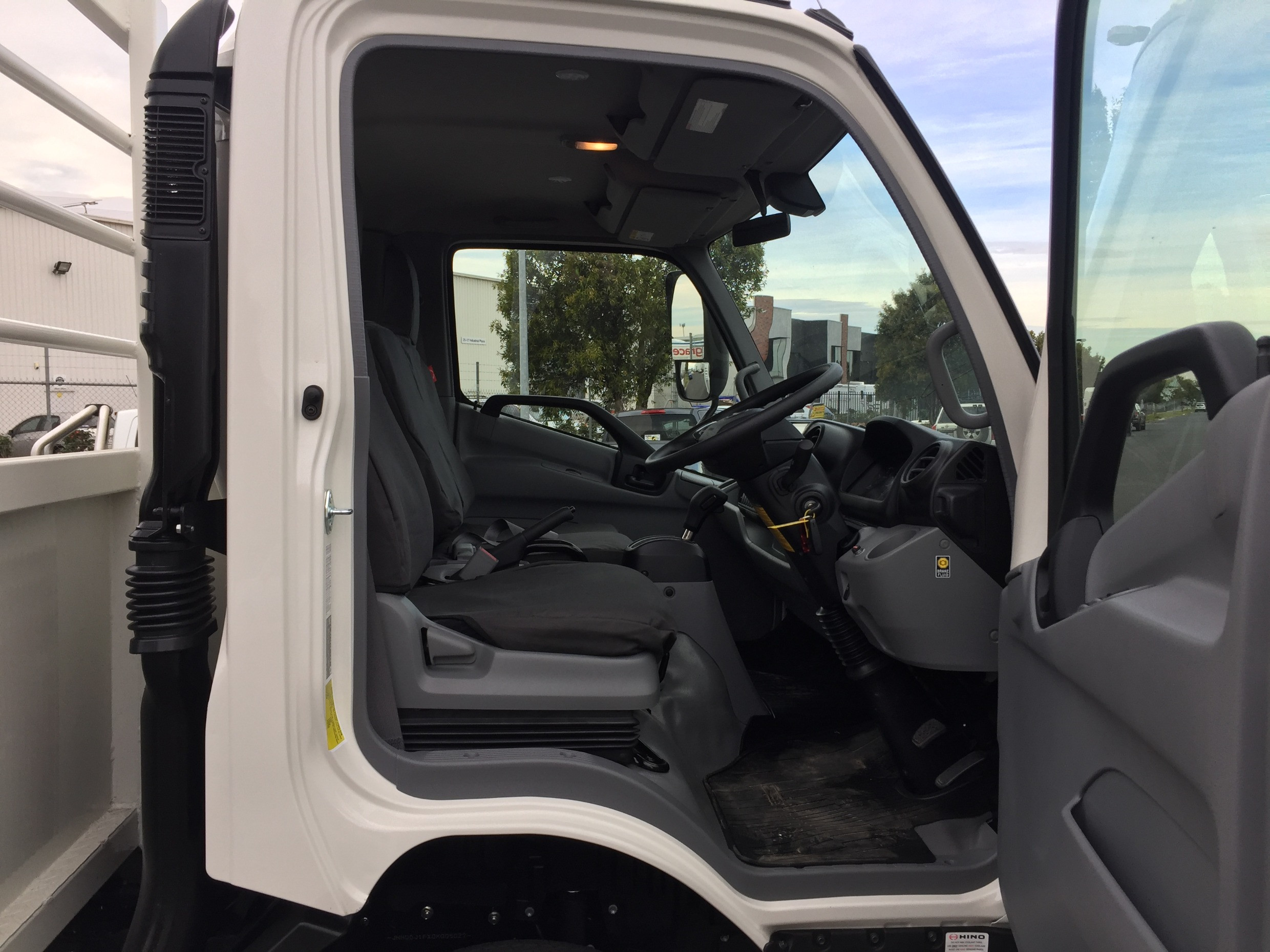2021 HINO 721 - 300 SERIES AUTOMATIC TRAY