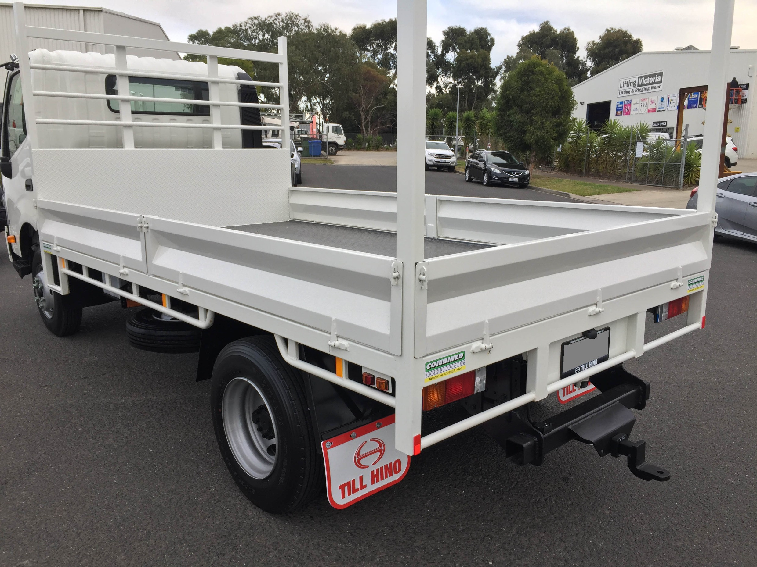 2021 HINO 721 - 300 SERIES AUTOMATIC TRAY