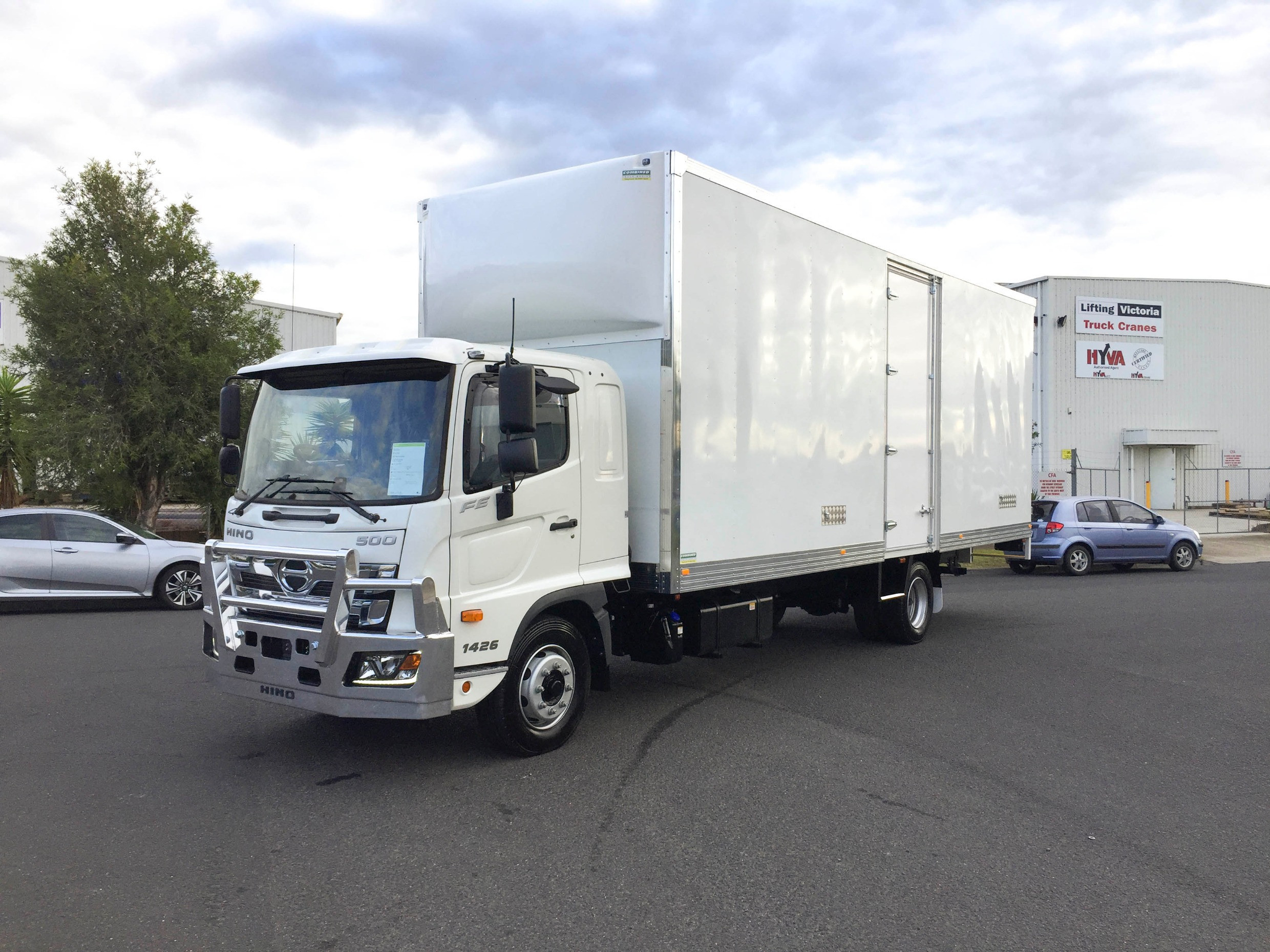 2022 HINO FE 1426-500 SERIES AUTOMATIC PANTECH
