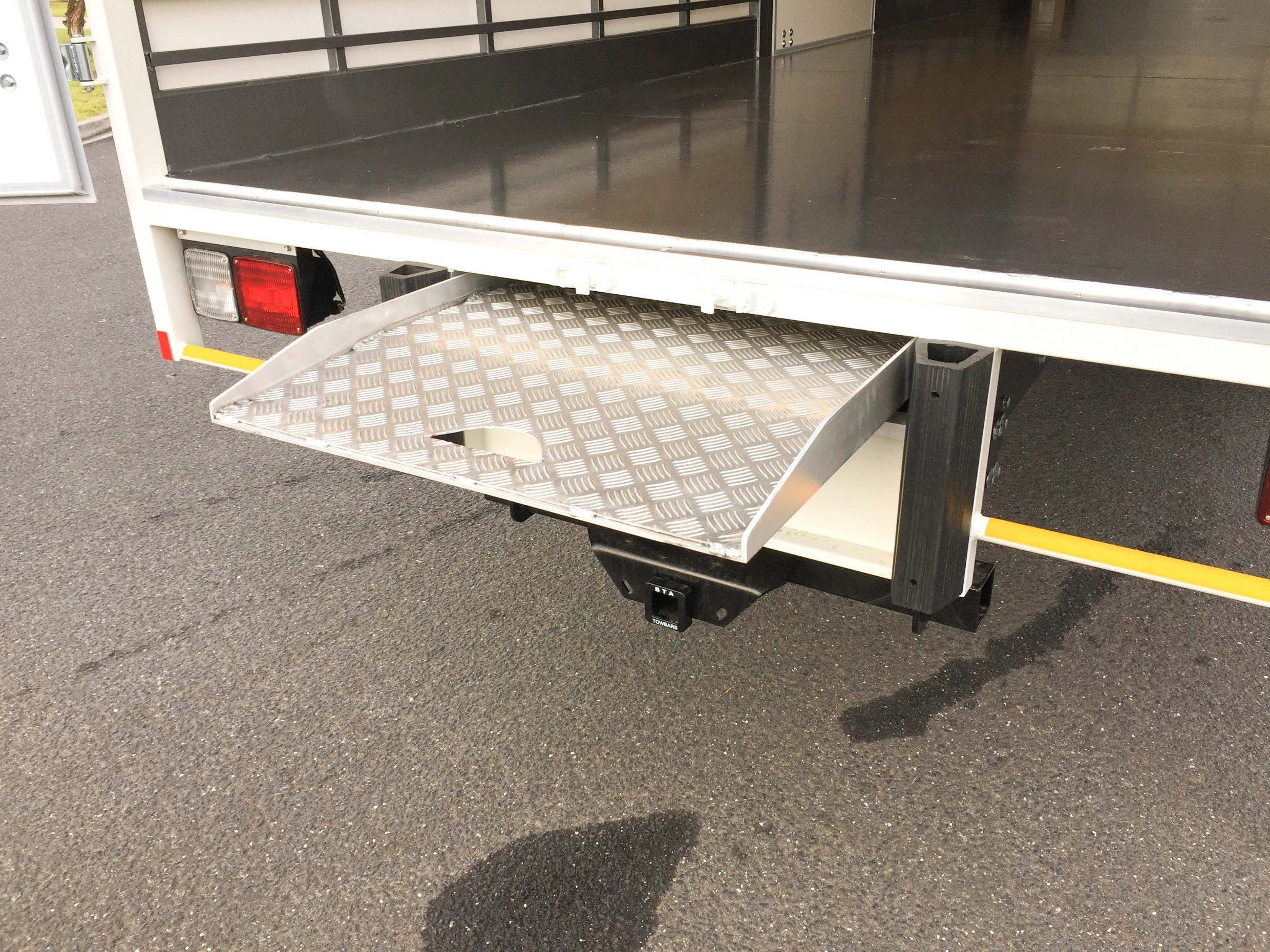 2022 HINO FE 1426-500 SERIES AUTOMATIC PANTECH