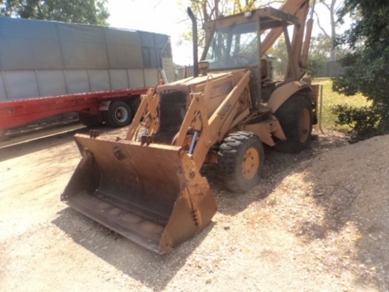 CASE 580K Backhoe Loader
