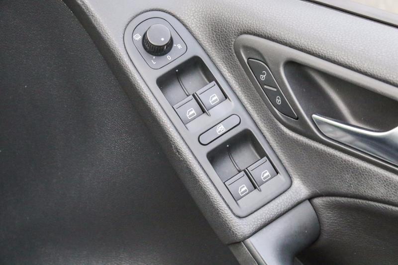 2011 VOLKSWAGEN GOLF 118TSI VI