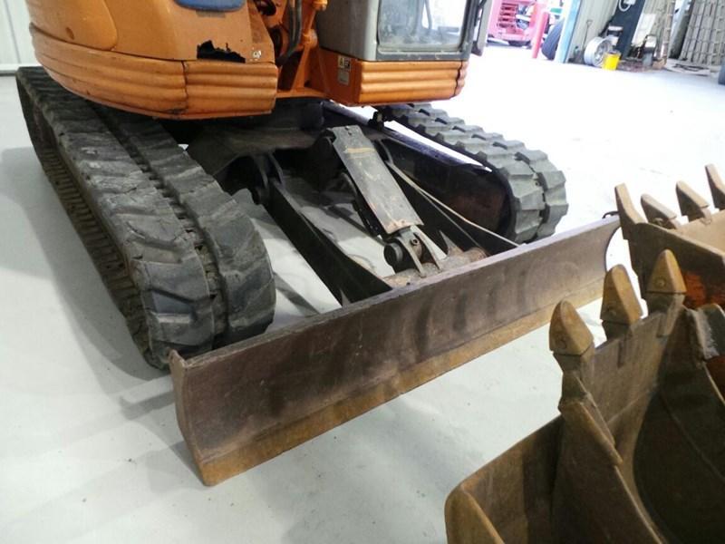 2001 HITACHI EX75UR