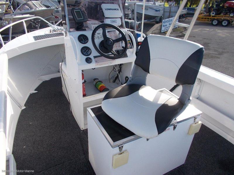 Brooker 525 Discovery Centre Console