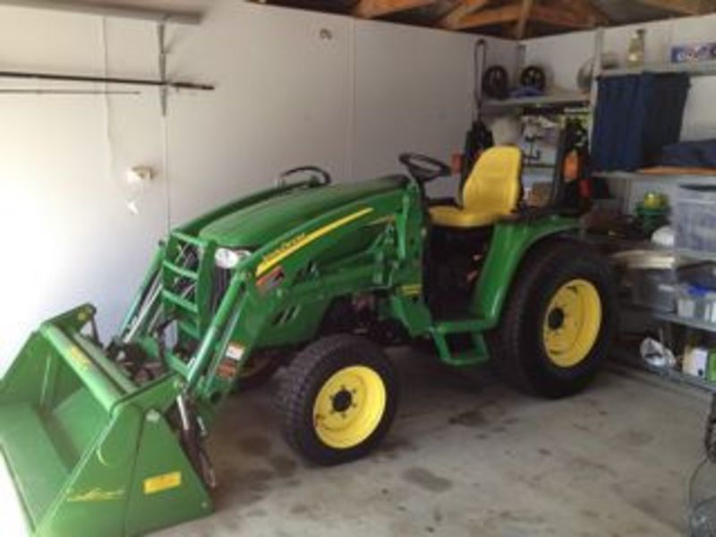 2009 JOHN DEERE 3120 300 LOADER